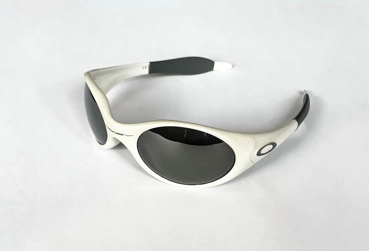 Vintage 1995 Oakley Trenchcoat Sunglasses Size ONE SIZE - 2 Thumbnail