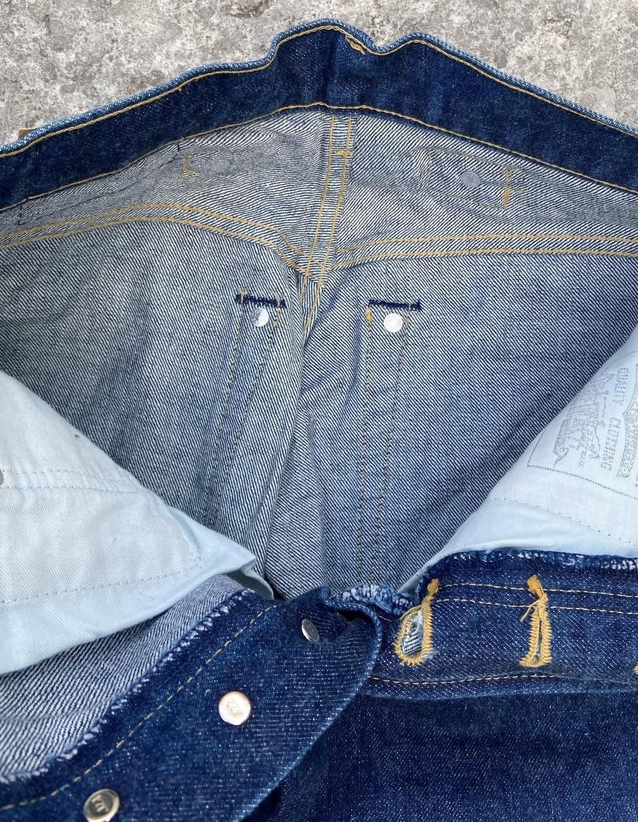 Vintage Vintage Levi's 90s 702xx BigE Japan Selvedge Size US 32 / EU 48 - 6 Thumbnail