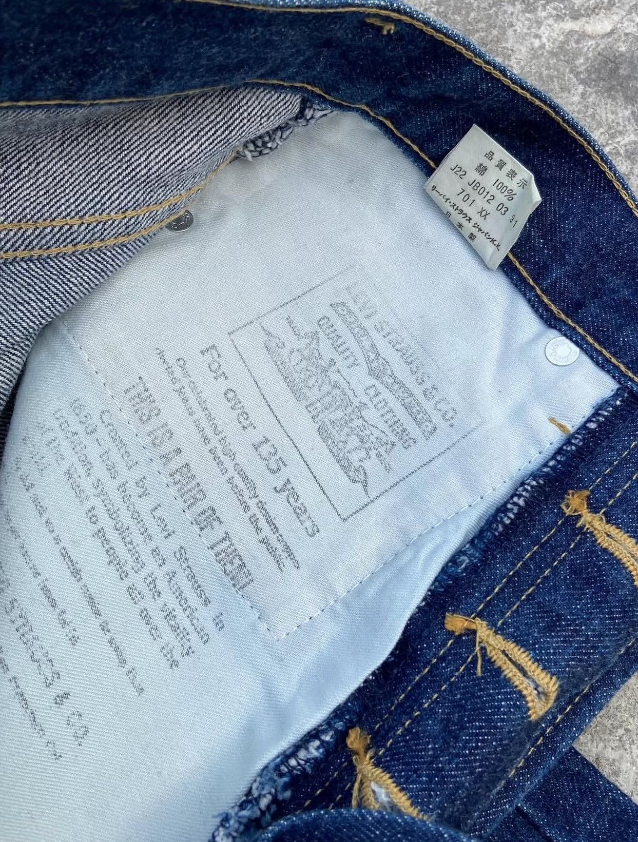 Vintage Vintage Levi's 90s 702xx BigE Japan Selvedge Size US 32 / EU 48 - 8 Thumbnail