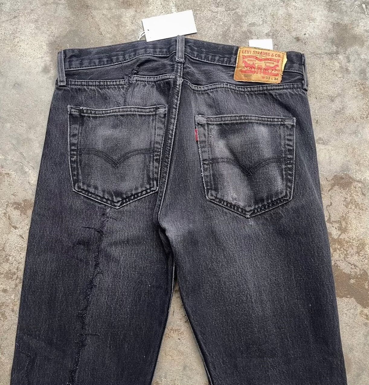 Vintage Vintage 2000s Levi's 501 Black Ripped Size US 34 / EU 50 - 4 Thumbnail