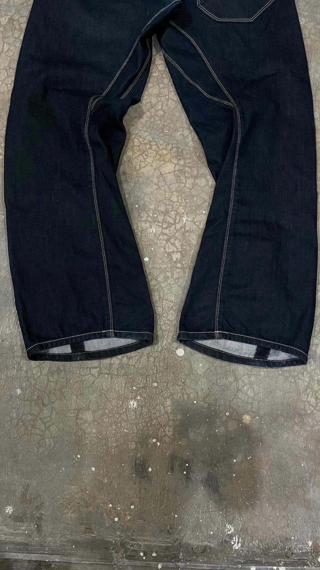 Levi's Vintage Levi's 2000s Engineered Cinch Back Jeans Size US 33 - 2 Thumbnail
