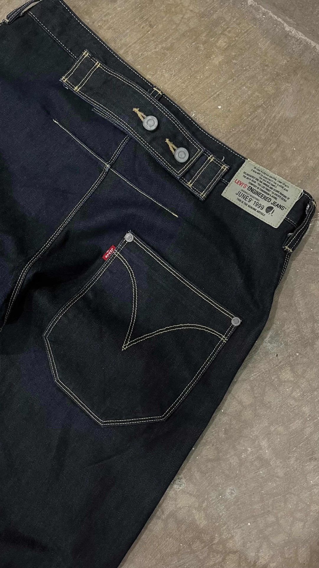 Levi's Vintage Levi's 2000s Engineered Cinch Back Jeans Size US 33 - 4 Thumbnail