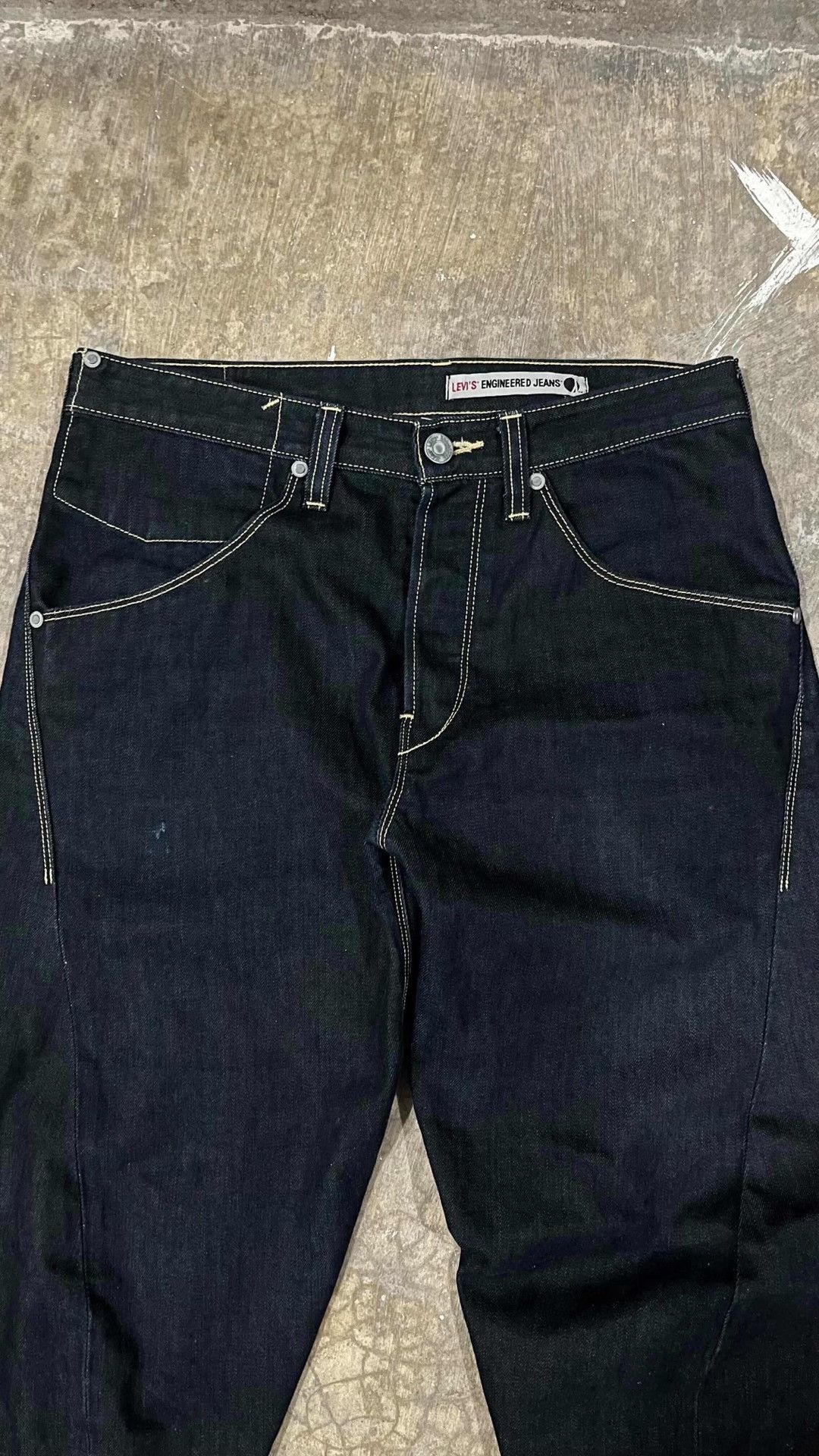 Levi's Vintage Levi's 2000s Engineered Cinch Back Jeans Size US 33 - 8 Thumbnail