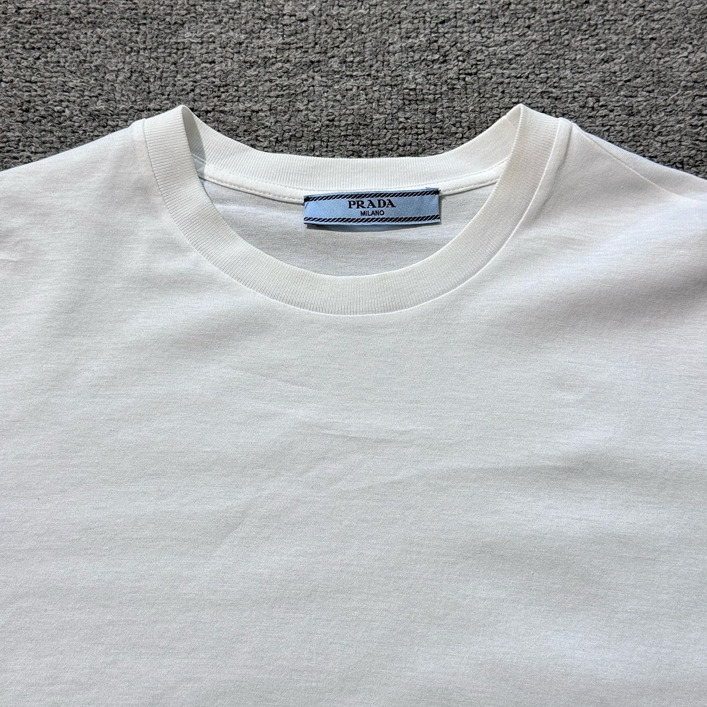 Prada Prada Logo Pocket Cotton T-Shirt Size M Size M / US 6-8 / IT 42-44 - 5 Thumbnail