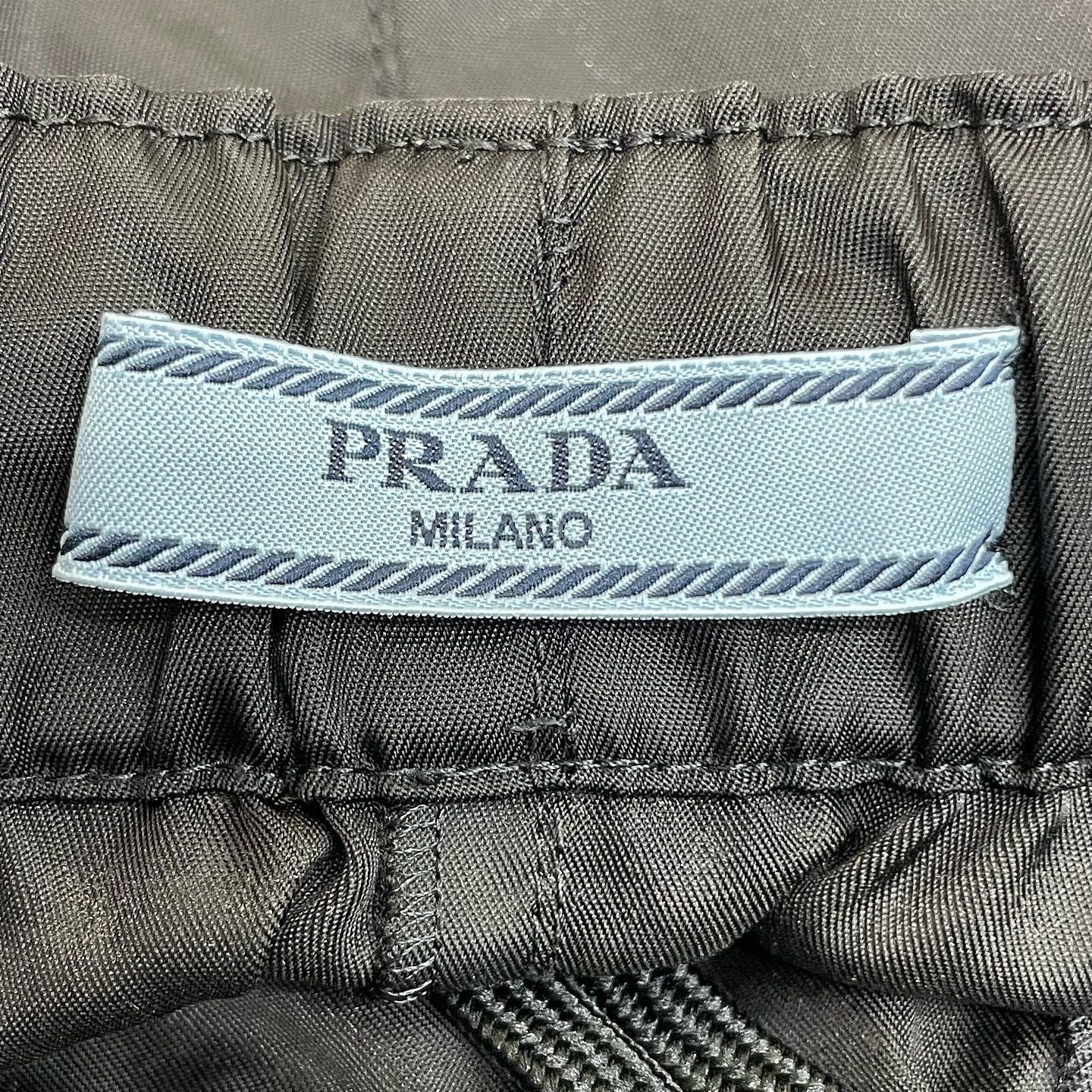 Prada Prada Logo Re-Nylon Shorts Size 40 Size 27" / US 4 / IT 40 - 3 Thumbnail