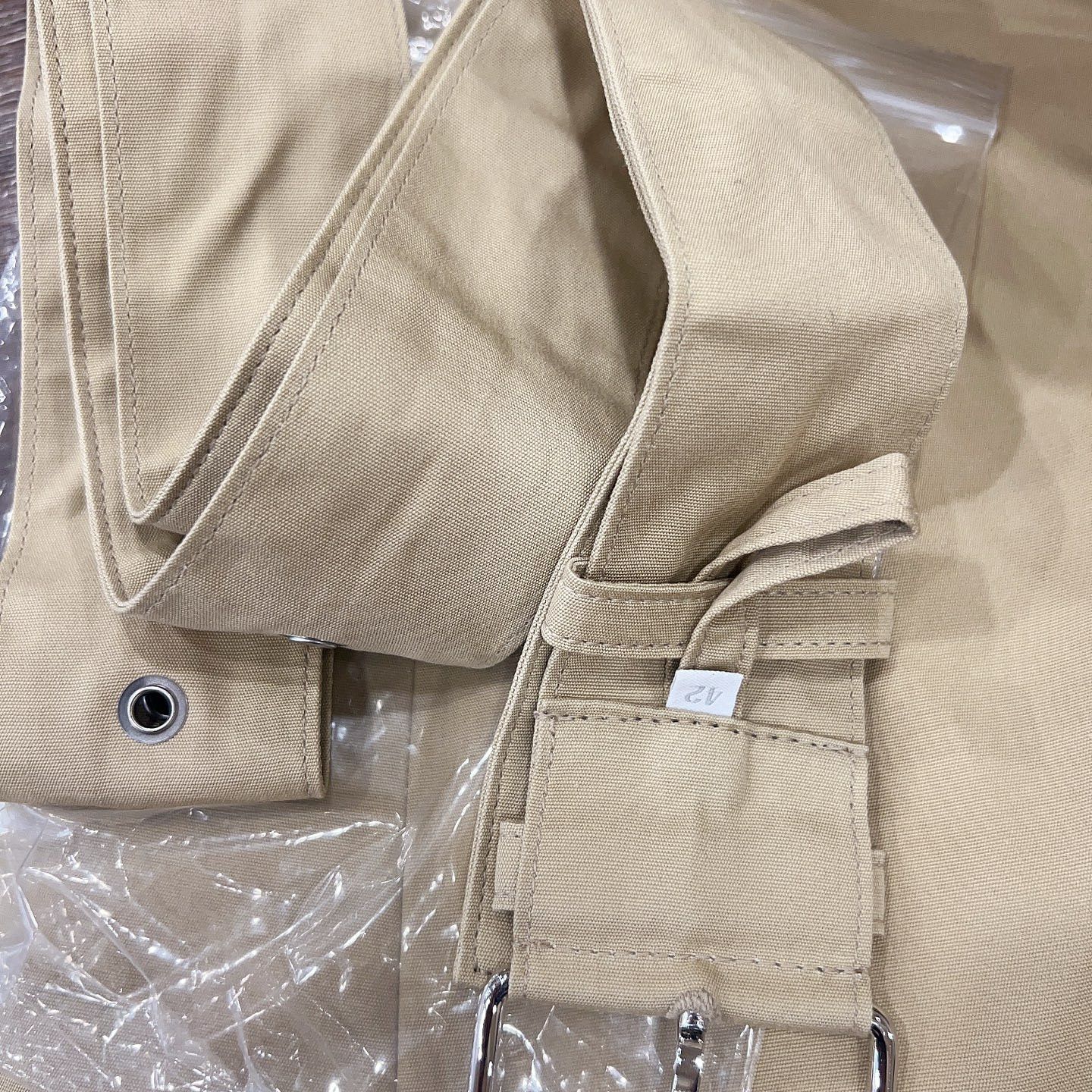 Prada Prada Beige Belted Blazer Size 42 Size M / US 6-8 / IT 42-44 - 8 Thumbnail