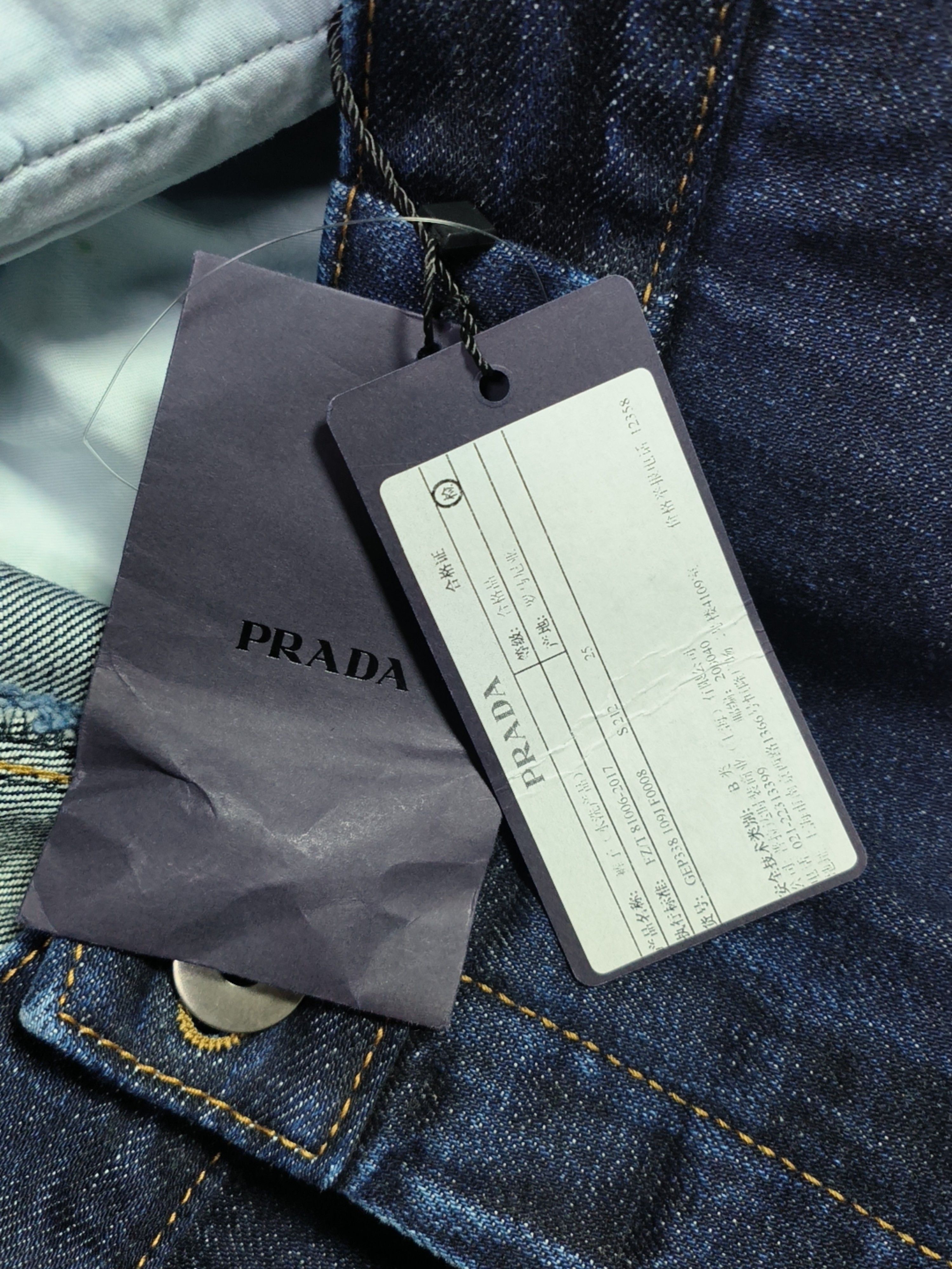 Prada Prada Logo Patch Denim Shorts Size 34 Size US 34 / EU 50 - 5 Thumbnail