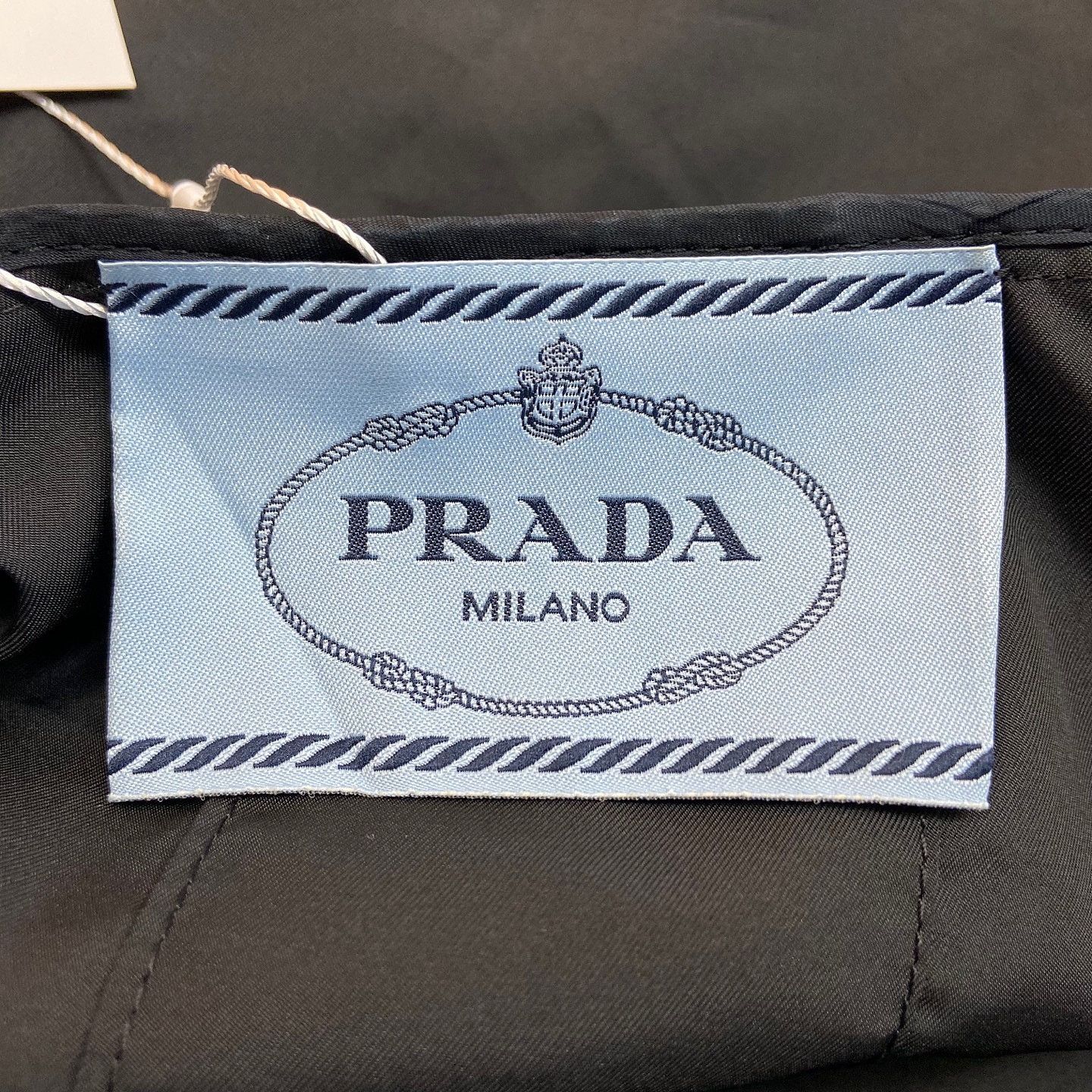 Prada Prada Logo Plate Hooded Coat Size XS Size XS / US 0-2 / IT 36-38 - 3 Thumbnail