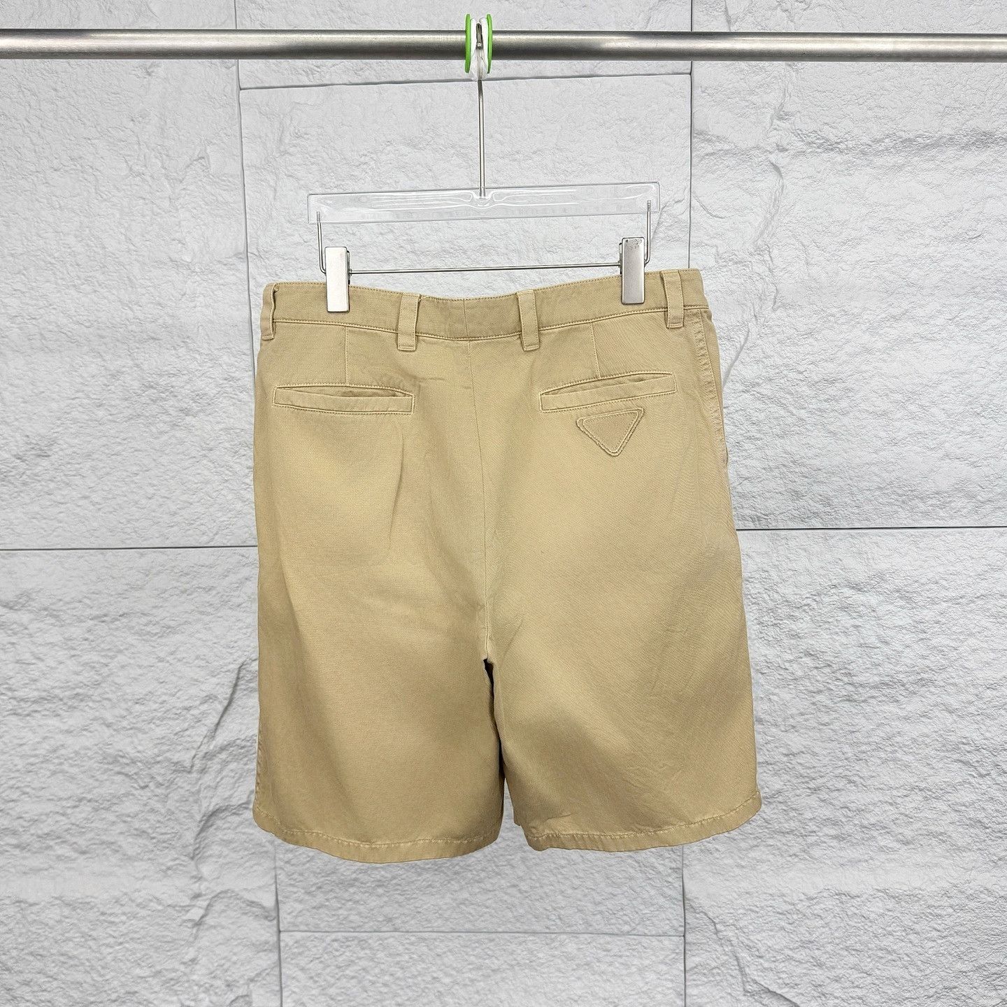 Prada Prada Cotton Pleated Shorts Size 32 Size US 32 / EU 48 - 2 Thumbnail