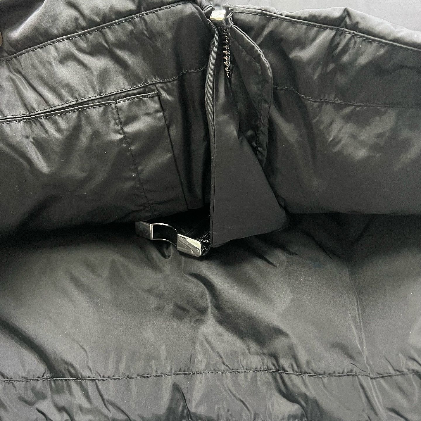 Prada Prada Re-Nylon Logo Puffer Jacket Size 36 Size XS / US 0-2 / IT 36-38 - 7 Thumbnail