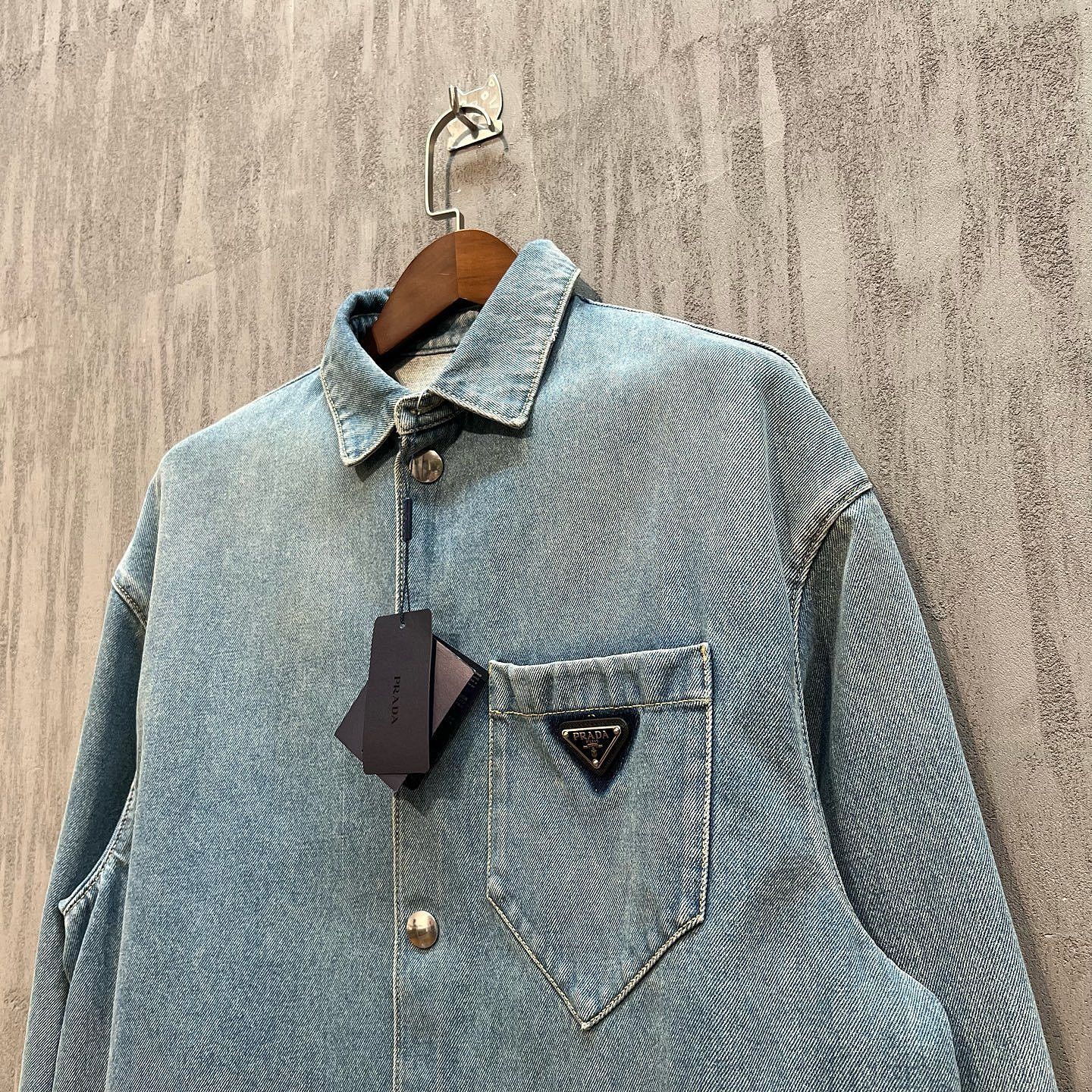 Prada Prada Logo Patch Denim Jacket Size XL Size US XL / EU 56 / 4 - 5 Thumbnail