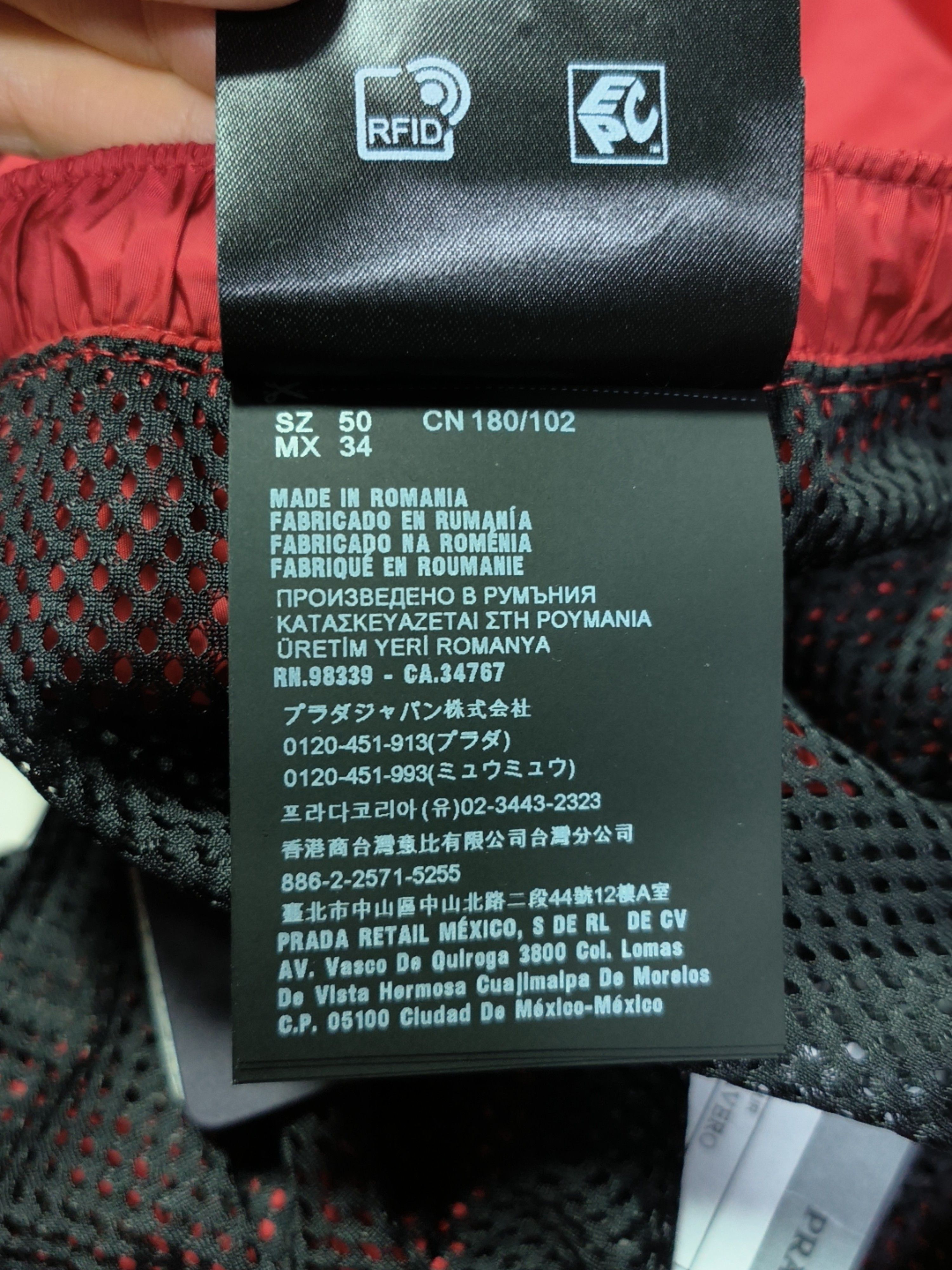 Prada Prada Re-Nylon Logo Shorts Size 34 Size US 34 / EU 50 - 4 Thumbnail