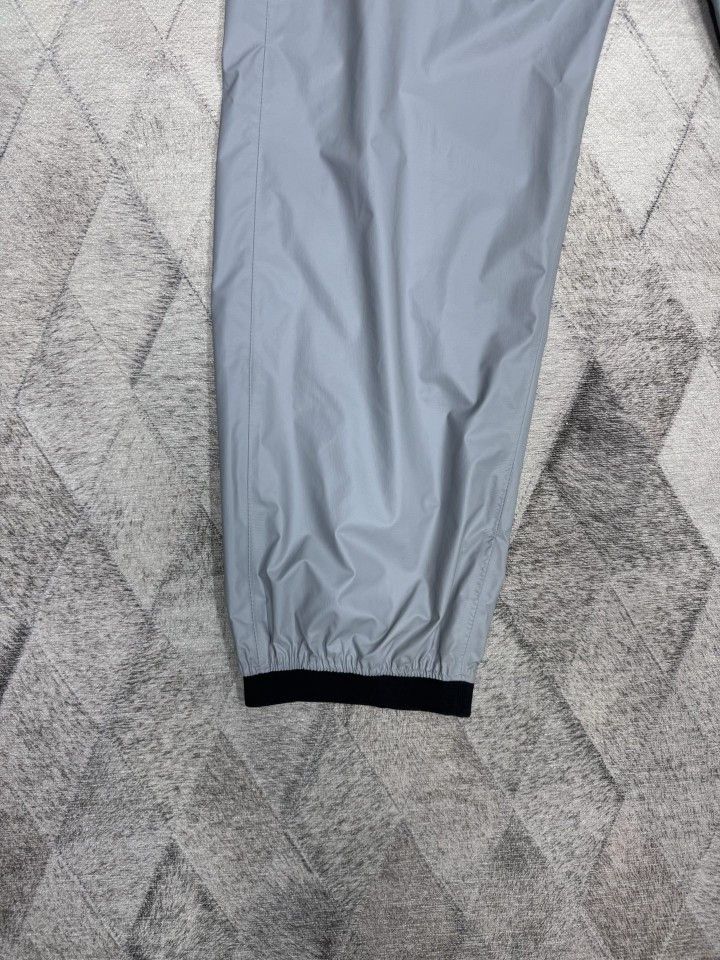 Prada Prada Logo Waistband Nylon Joggers Size 50 Size US 34 / EU 50 - 8 Thumbnail