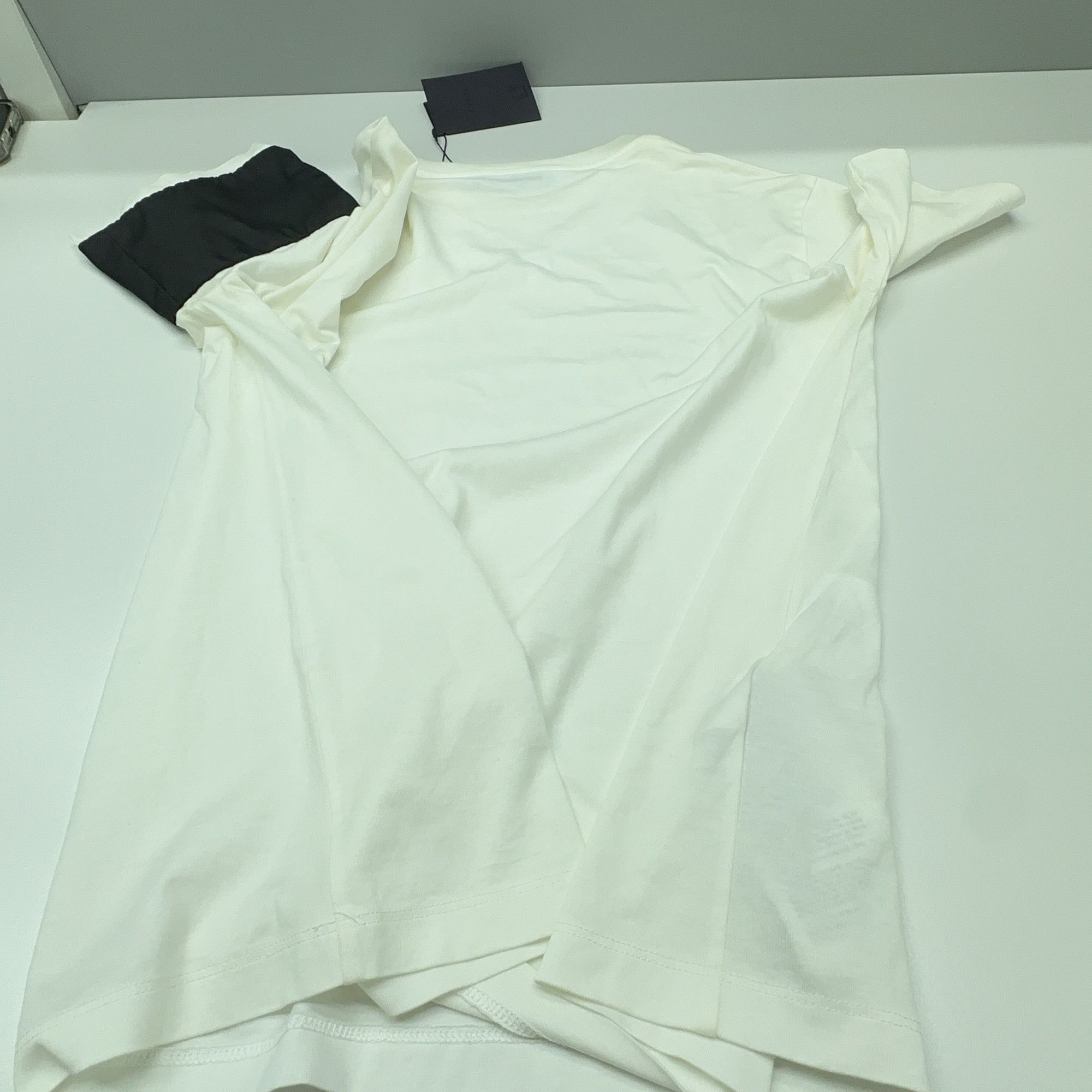 Prada Prada Pouch Sleeve T-Shirt Size S Size US S / EU 44-46 / 1 - 10 Thumbnail