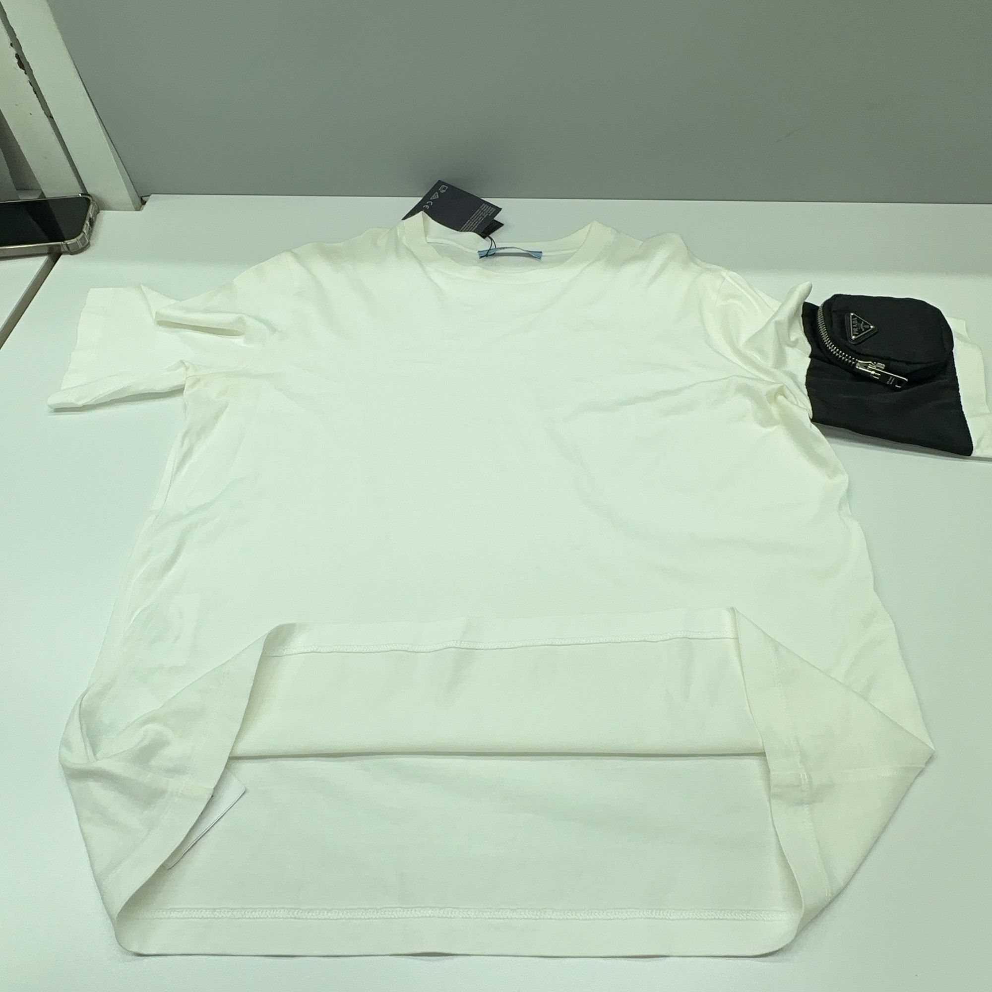 Prada Prada Pouch Sleeve T-Shirt Size S Size US S / EU 44-46 / 1 - 8 Thumbnail