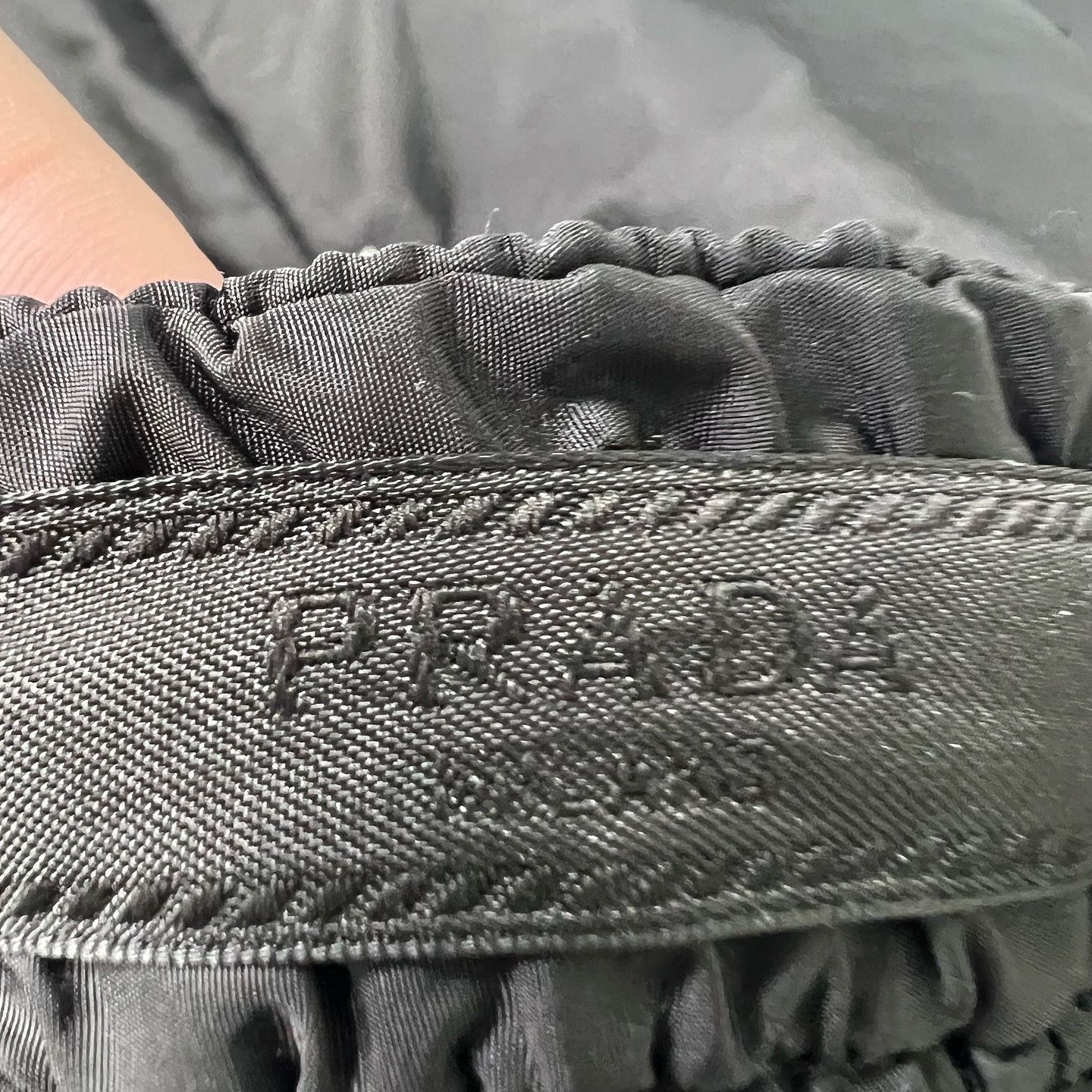 Prada Prada Re-Nylon Contrast Stitch Cargo Shorts Size S Size US 30 / EU 46 - 3 Thumbnail