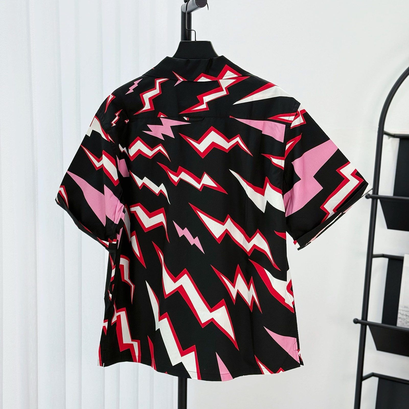 Prada Prada Heart Lightning Print Shirt Size M Size US M / EU 48-50 / 2 - 2 Thumbnail