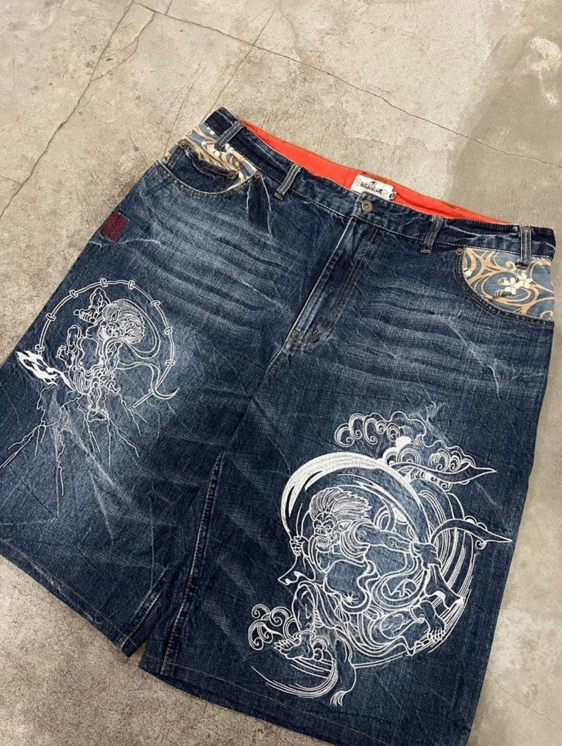 Vintage Vintage Karakuri Tamashii Fujin Raijin Denim Shorts Size US 38 / EU 54 - 3 Thumbnail