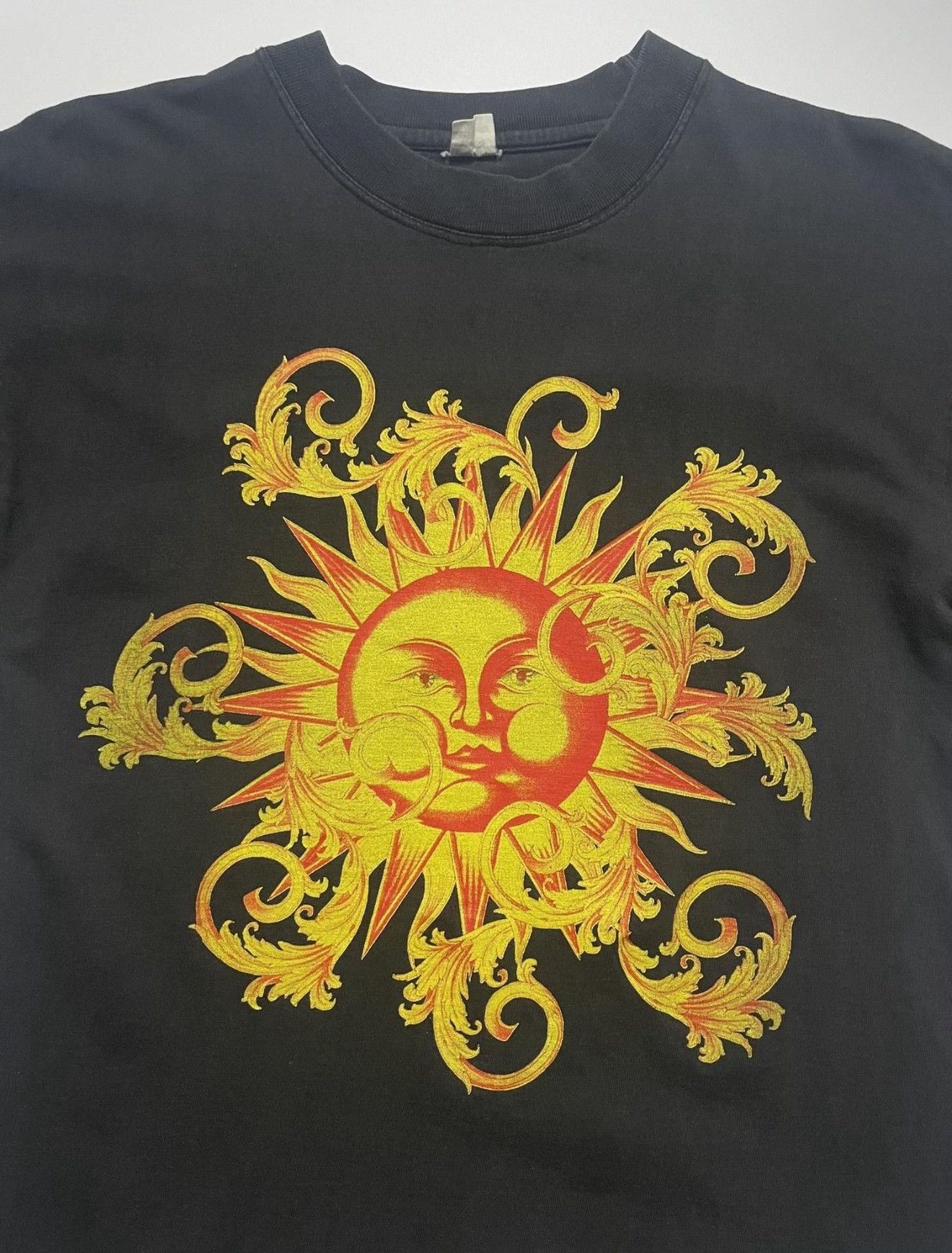 Versace Vintage 1990s Gianni Versace Sun Shirt Size US M / EU 48-50 / 2 - 3 Thumbnail