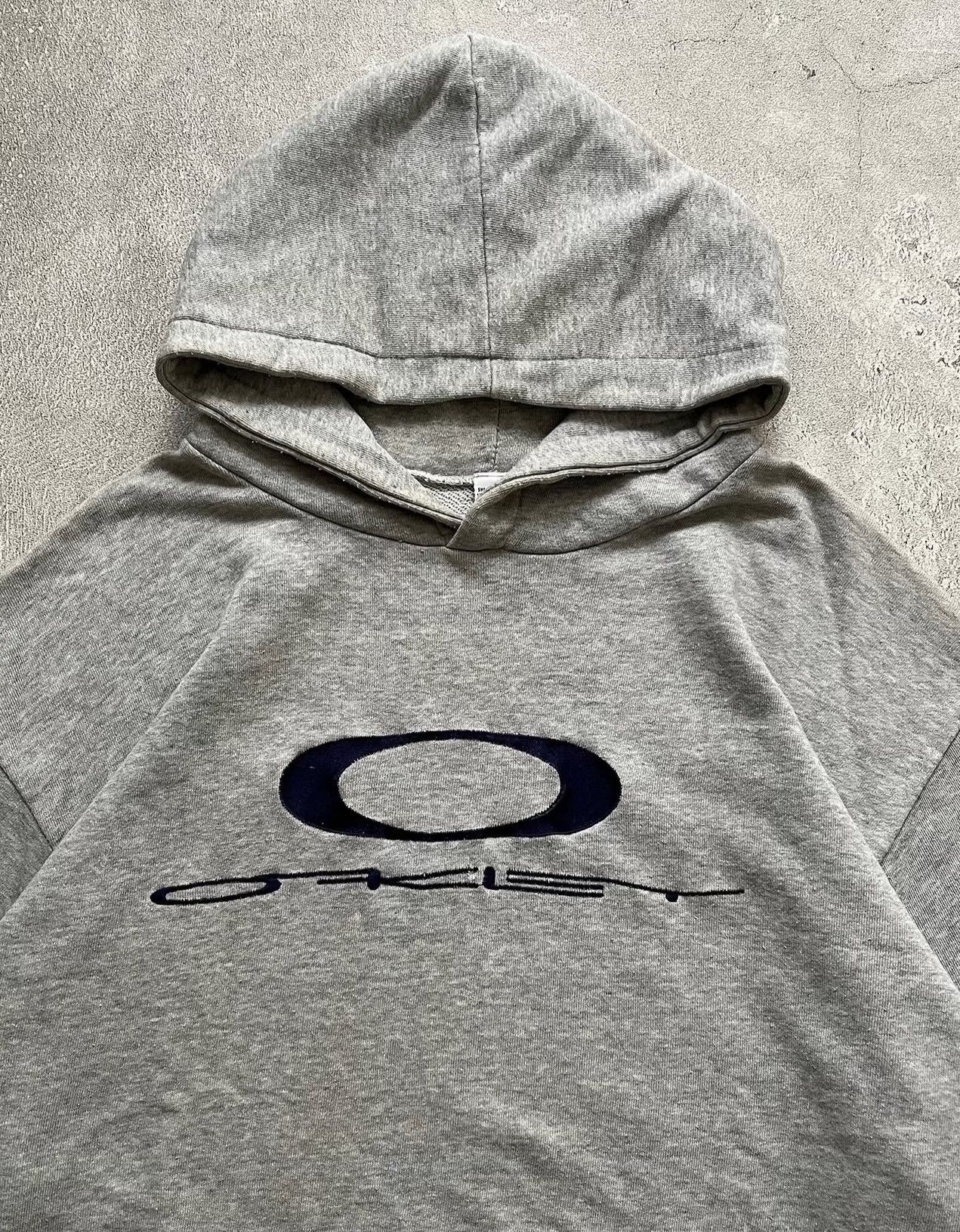 Oakley Vintage 2000s Oakley Logo Grey Hoodie Size US L / EU 52-54 / 3 - 2 Thumbnail