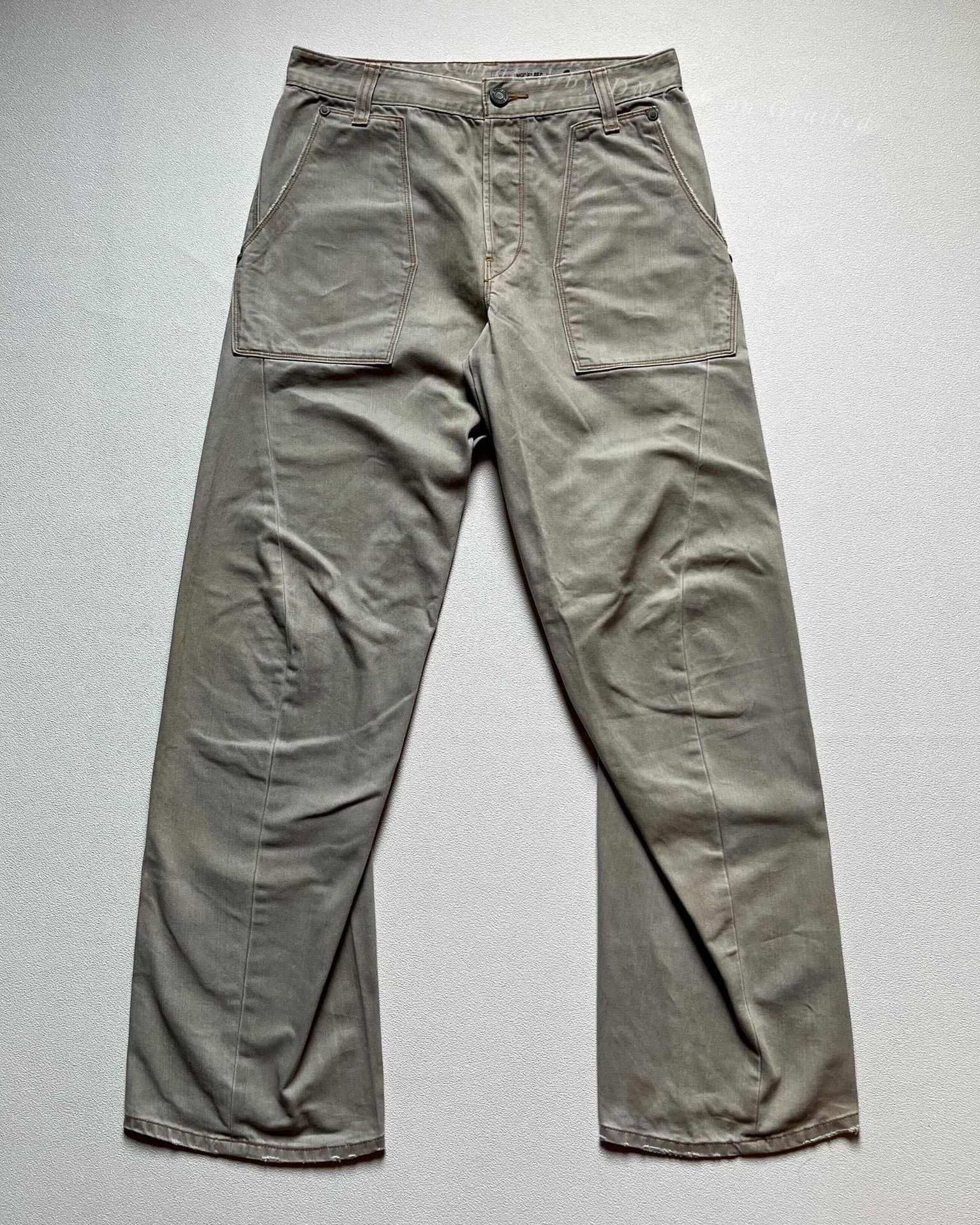 Levi's Vintage Levi's 2000s Engineered Cinch Back Twisted Leg Jeans Size US 32 / EU 48 - 2 Thumbnail