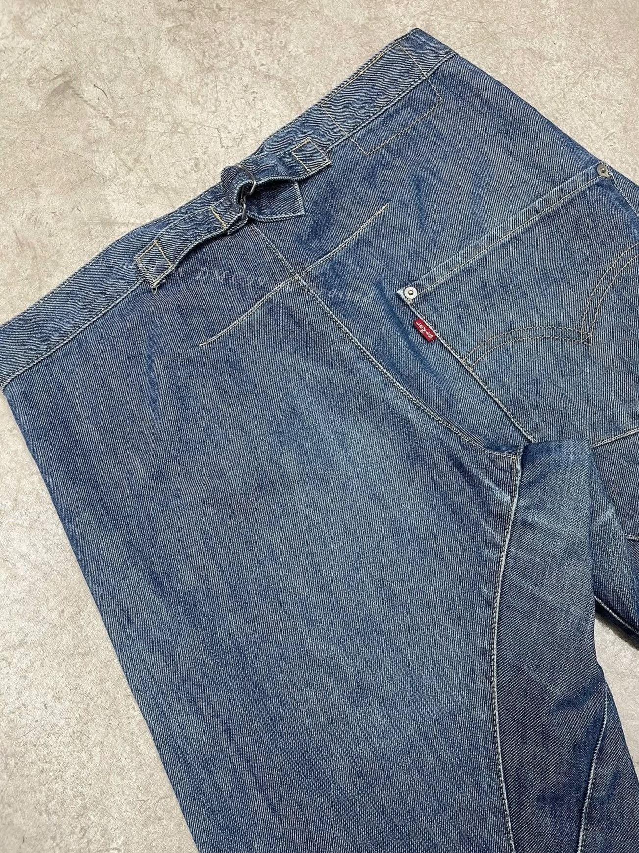 Levi's Vintage Levi's 2000s Engineered Indigo Jeans Size US 31 - 5 Thumbnail