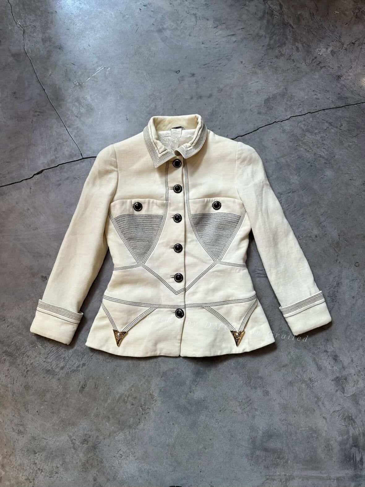 Versace Vintage Versace FW92 Cream Tailored Coat Size M / US 6-8 / IT 42-44 - 2 Thumbnail