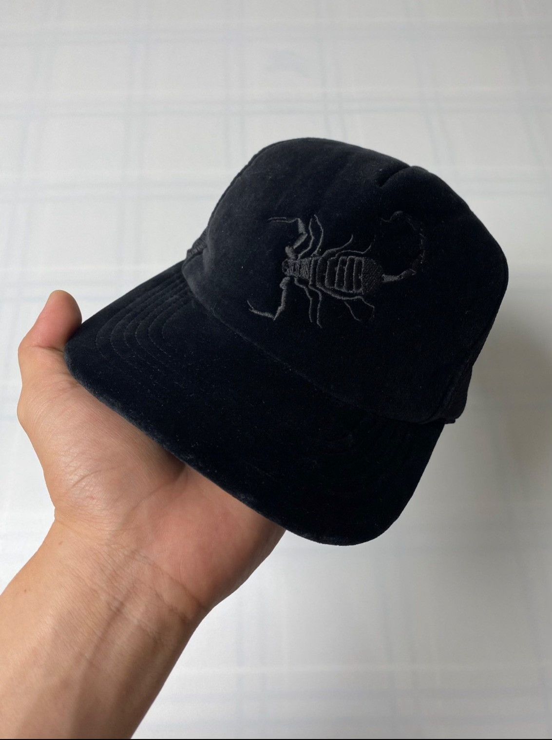 Hysteric Glamour Vintage Hysteric Glamour 2000s Scorpion Trucker Cap Size ONE SIZE - 8 Thumbnail