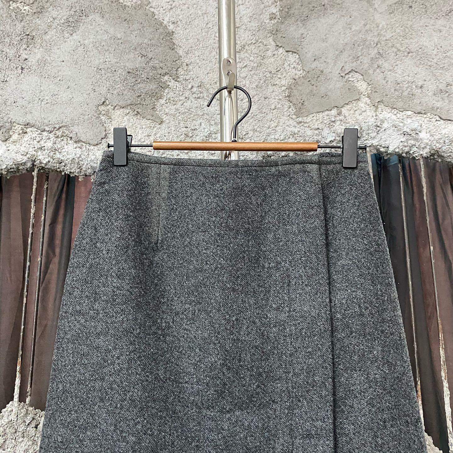 Prada Prada Gray Wool Midi Skirt Size 38 Size 26" / US 2 / IT 38 - 6 Thumbnail