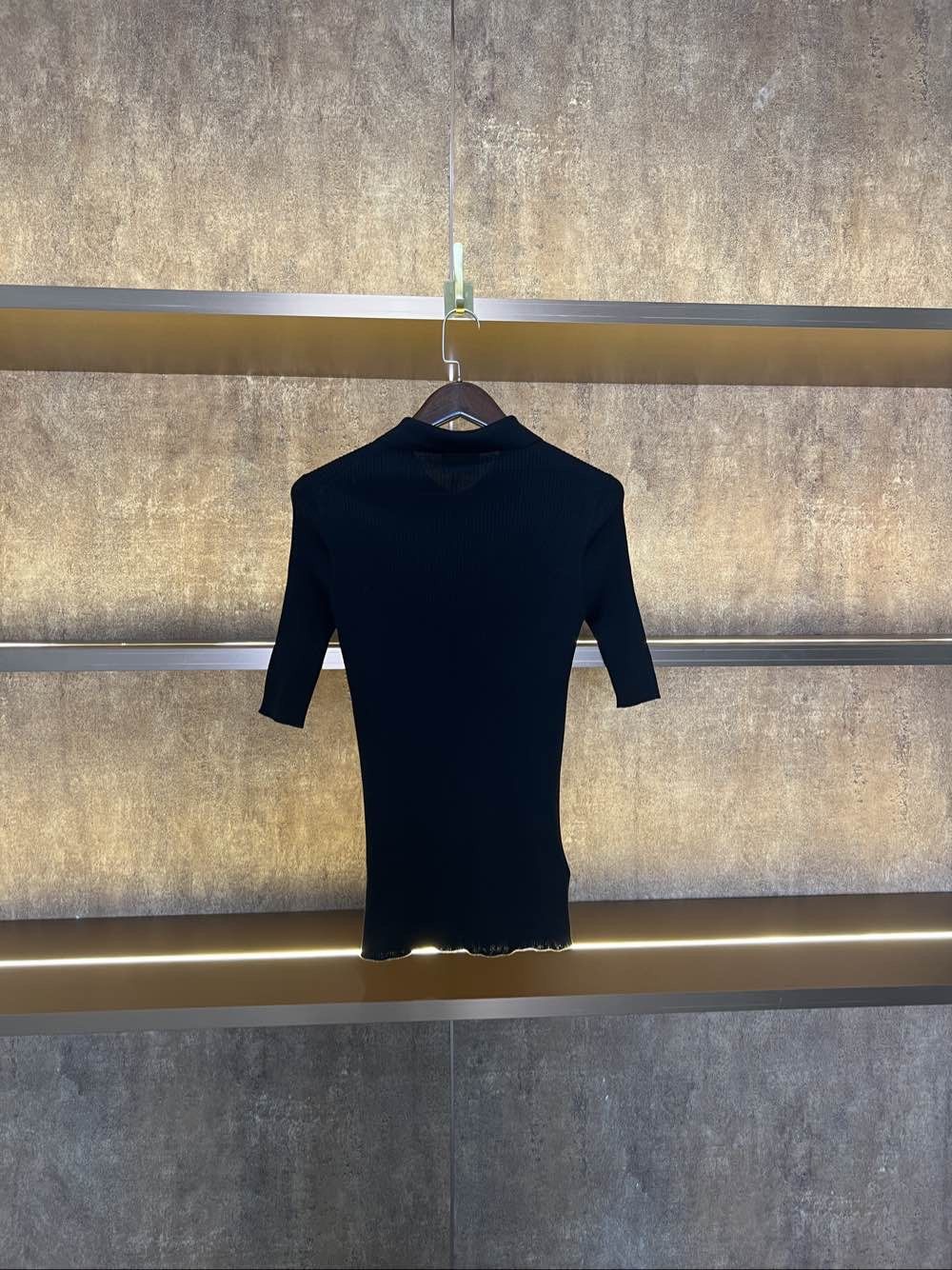 Prada Prada Logo Ribbed Knit Polo Size IT 44 Size M / US 6-8 / IT 42-44 - 2 Thumbnail