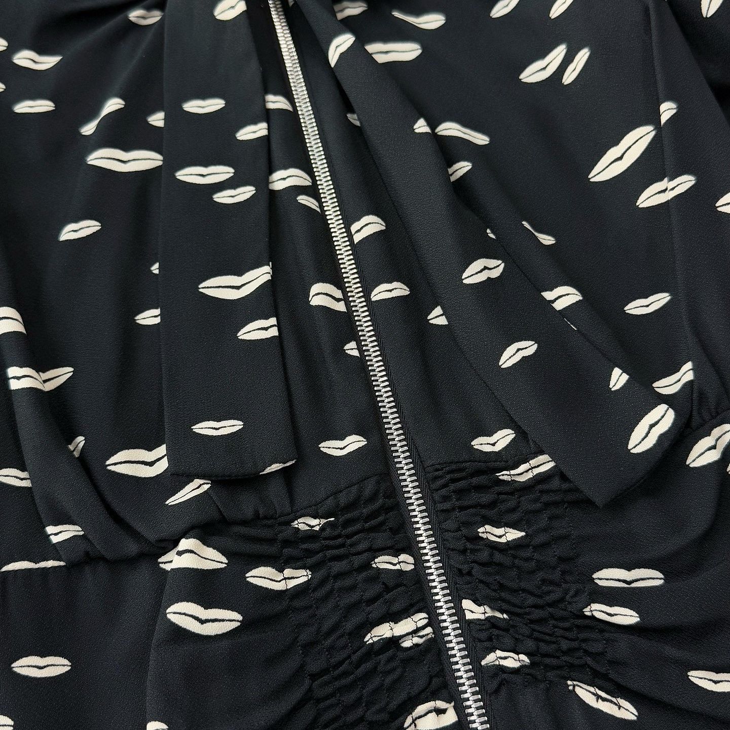 Prada Prada Lip Print Midi Dress Size IT 40 Size S / US 4 / IT 40 - 8 Thumbnail