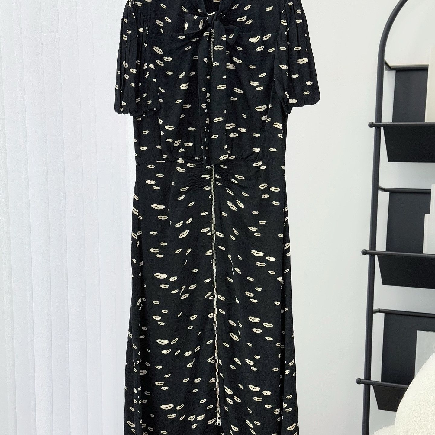 Prada Prada Lip Print Midi Dress Size IT 40 Size S / US 4 / IT 40 - 10 Thumbnail