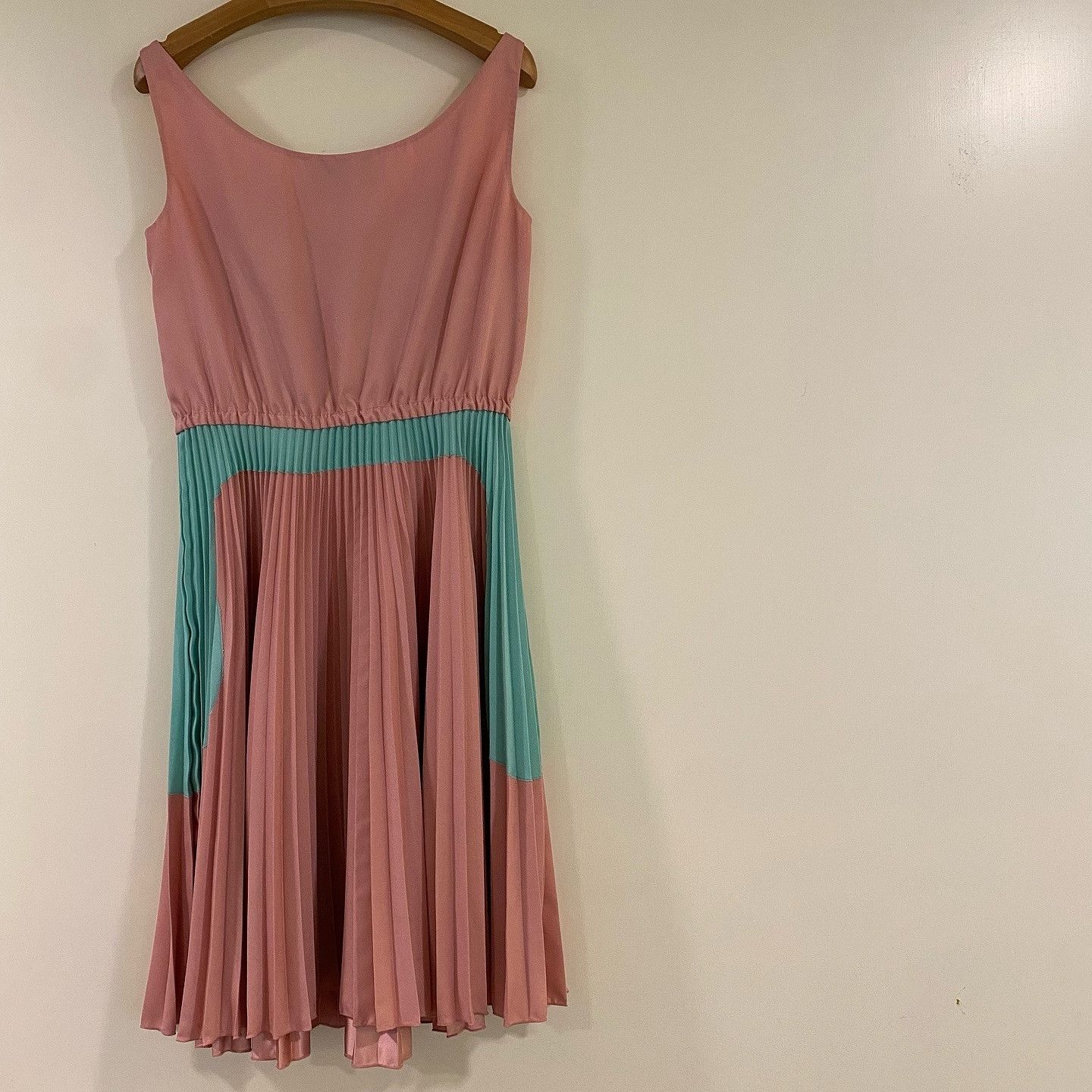 Prada Prada Colorblock Pleated Midi Dress Size 40 Size S / US 4 / IT 40 - 2 Thumbnail