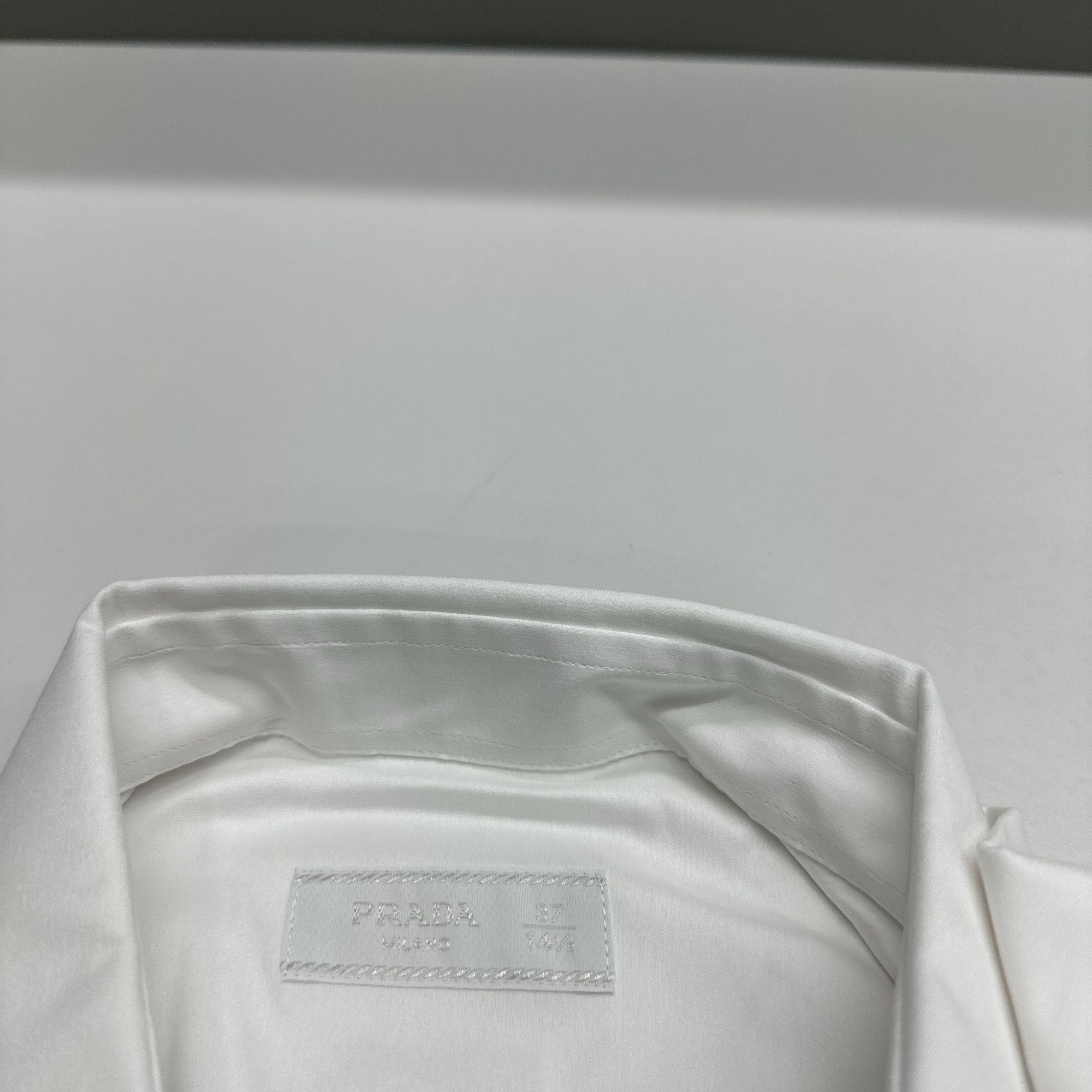 Prada Prada Poplin Button Up Shirt US S Size US S / EU 44-46 / 1 - 3 Thumbnail
