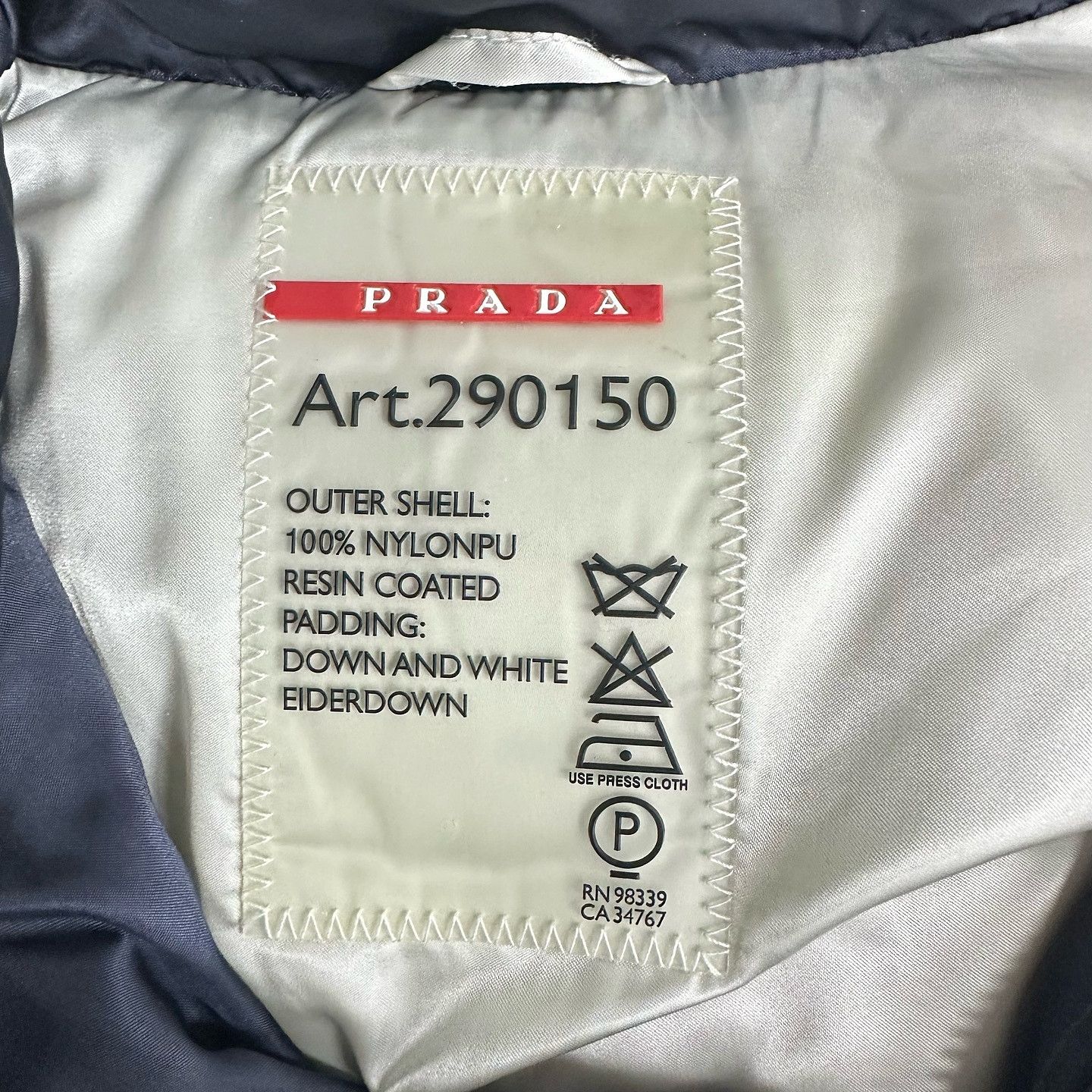 Prada Prada Puffer Down Jacket Size 42 Size M / US 6-8 / IT 42-44 - 3 Thumbnail