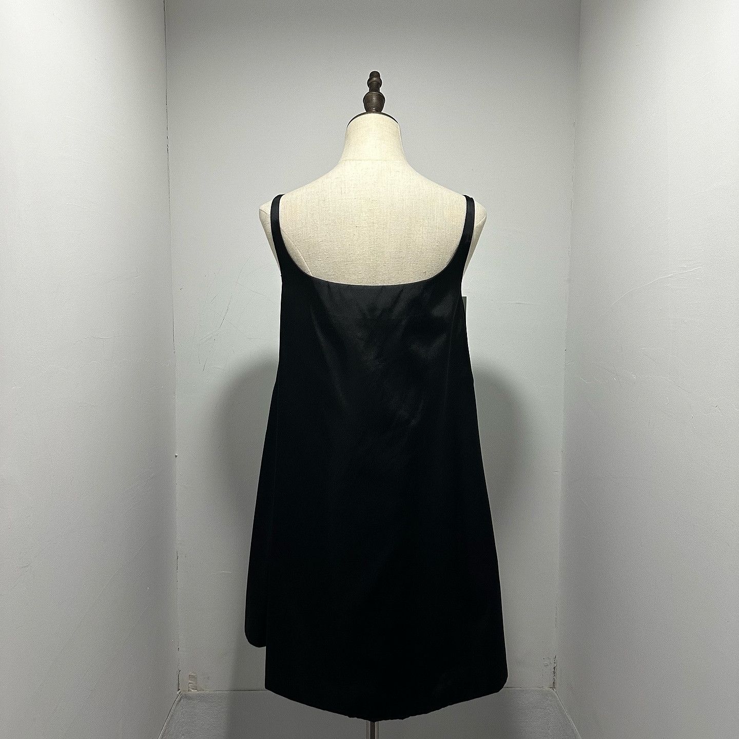 Prada Prada Triangle Logo Mini Dress Size 40 Size S / US 4 / IT 40 - 2 Thumbnail