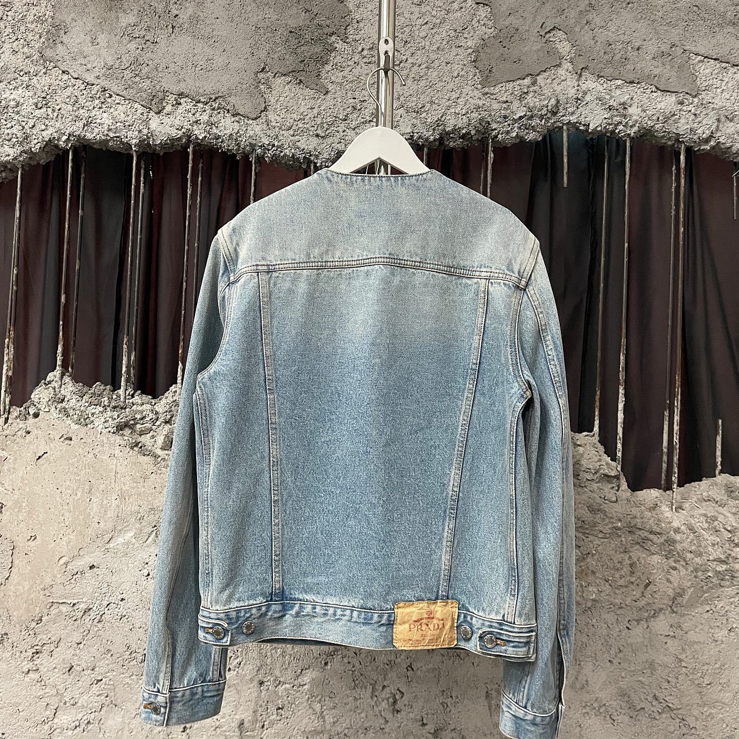 Prada Prada Distressed Denim Jacket Size M Size US M / EU 48-50 / 2 - 2 Thumbnail