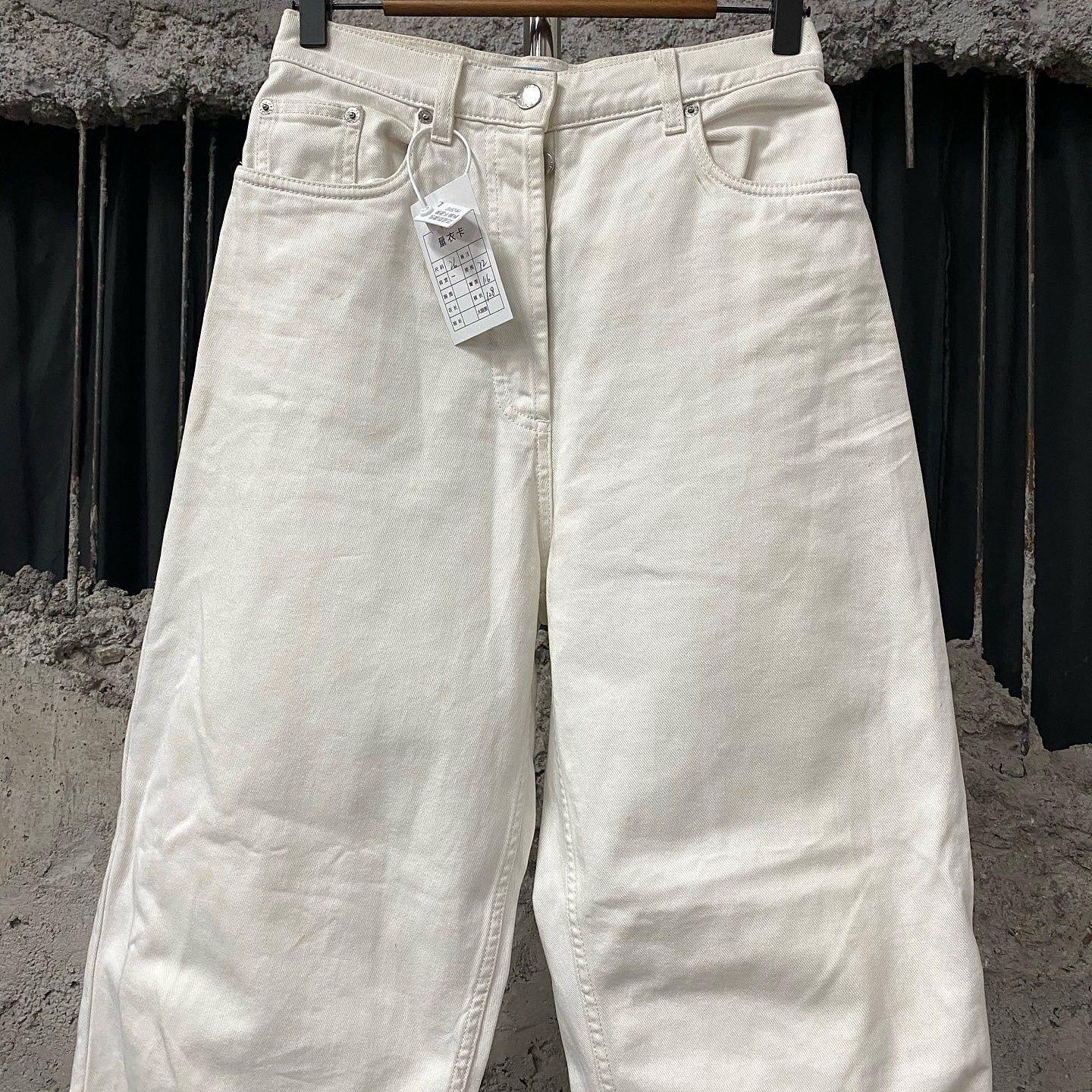 Prada Prada Triangle Logo White Jeans Size 26 Size 26" / US 2 / IT 38 - 5 Thumbnail