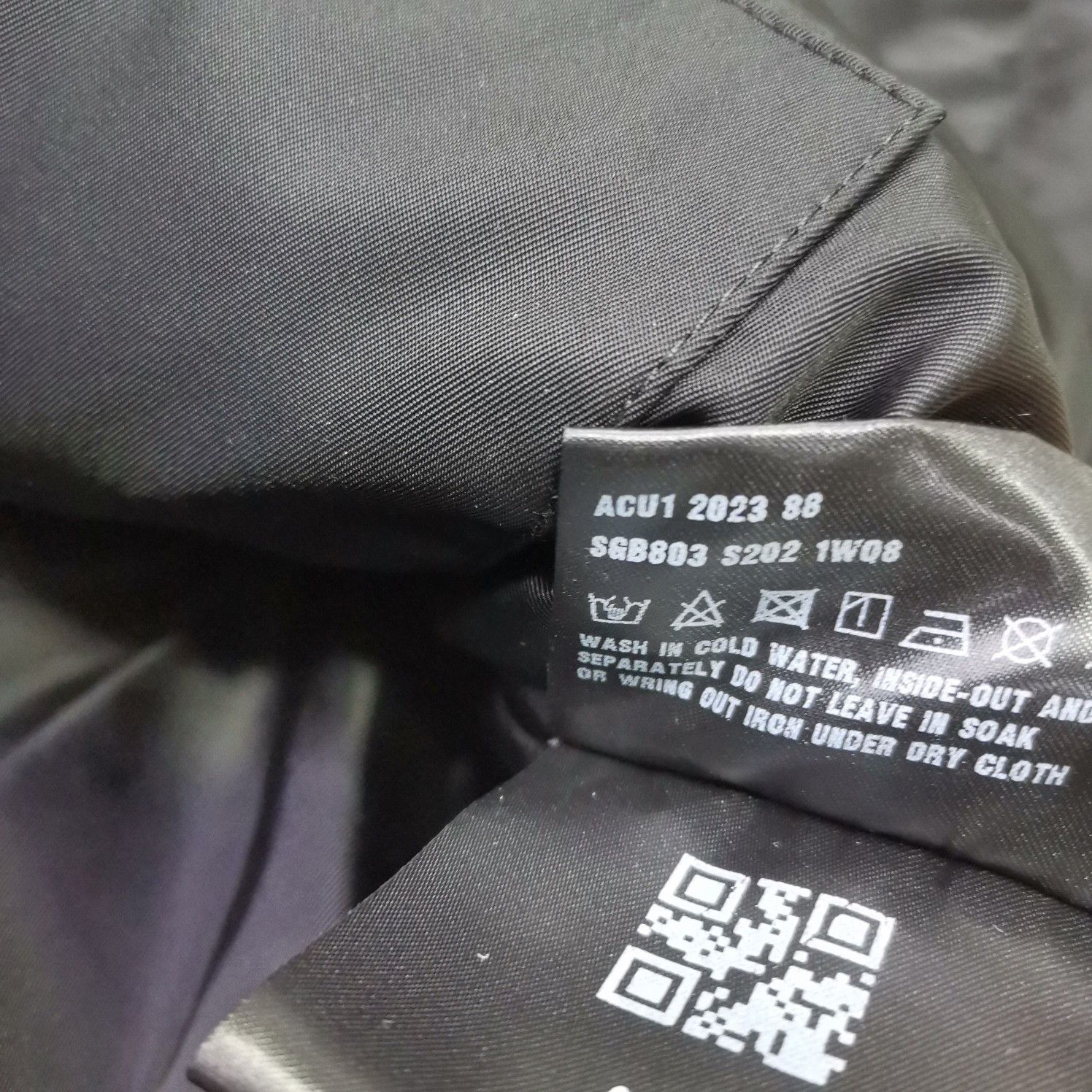Prada Prada Logo Patch Re-Nylon Puffer Jacket Size M Size US M / EU 48-50 / 2 - 4 Thumbnail