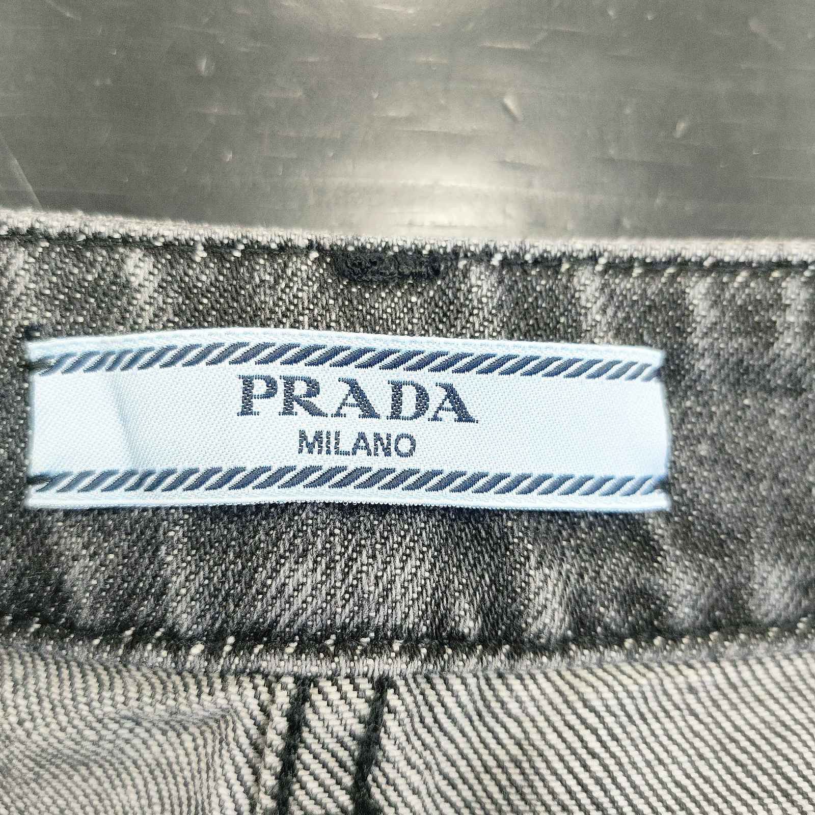 Prada Prada Logo Patch Straight Leg Jeans Size 26 Size US 26 / EU 42 - 3 Thumbnail