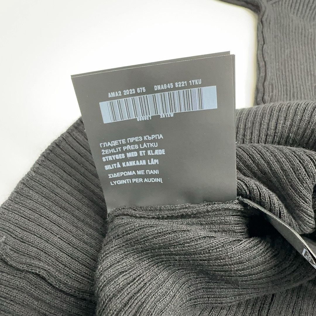 Prada Prada Black Ribbed Turtleneck Sweater Size 38 Size XS / US 0-2 / IT 36-38 - 6 Thumbnail
