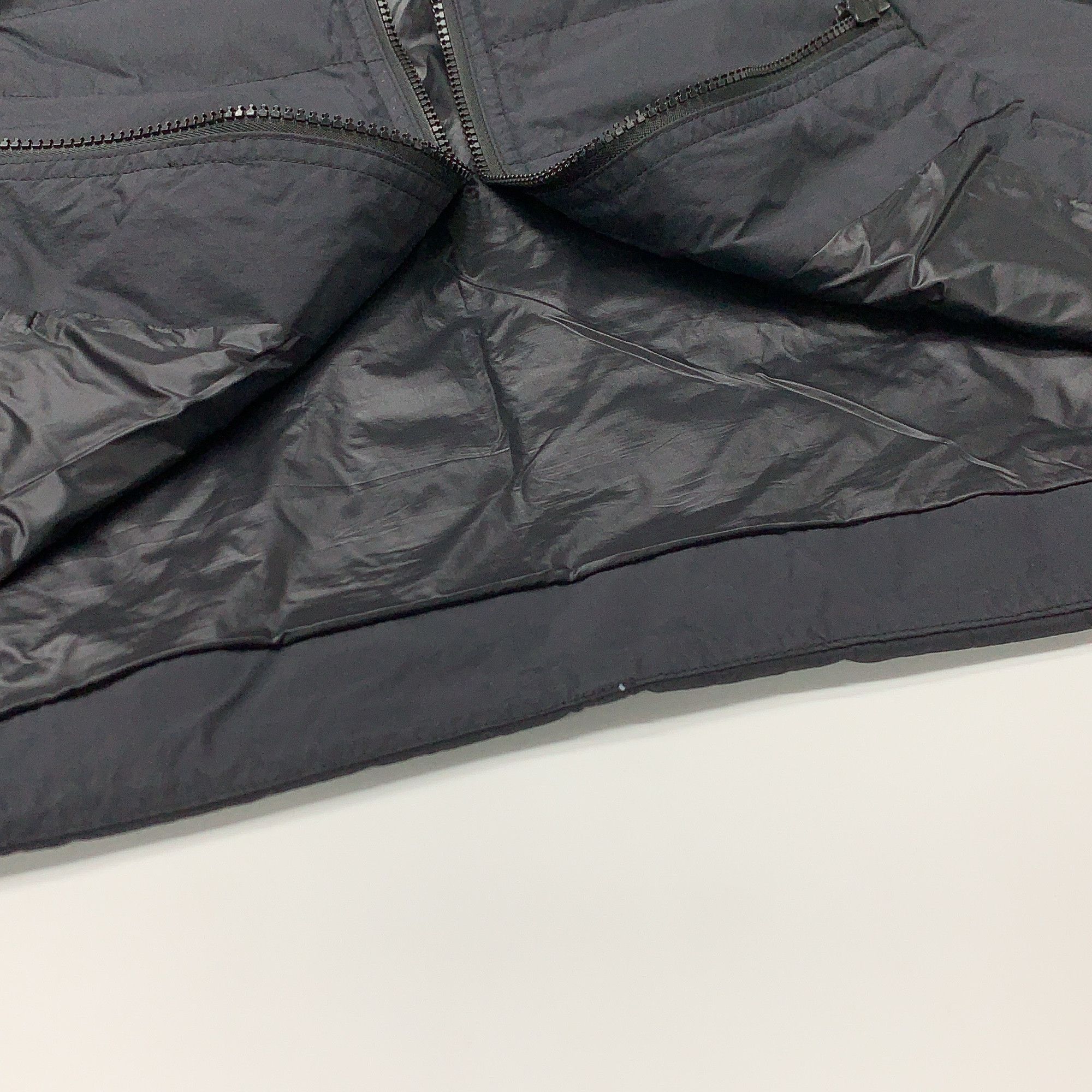 Acne Studios Acne Studios Logo Nylon Down Jacket Size S Size US S / EU 44-46 / 1 - 9 Thumbnail