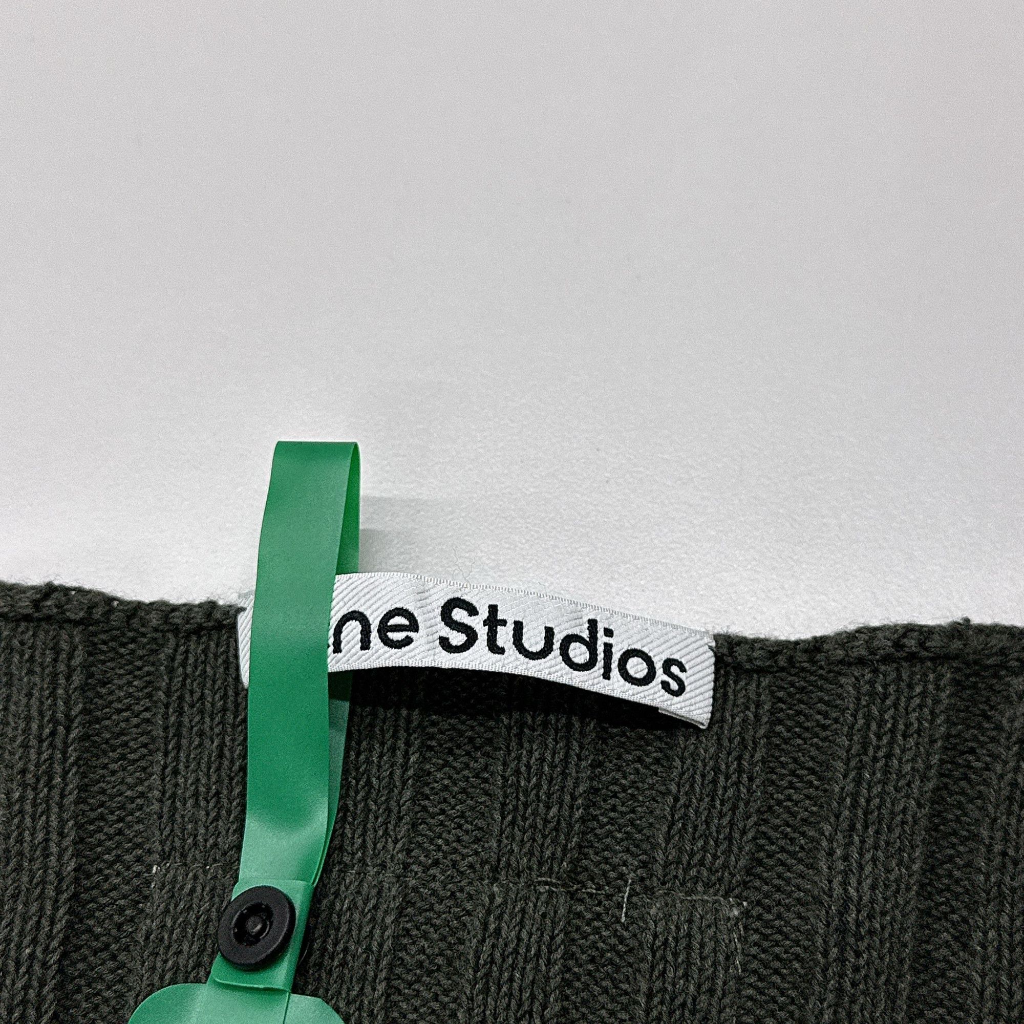 Acne Studios Acne Studios Ribbed Knit Sweater XS Size US XS / EU 42 / 0 - 5 Thumbnail