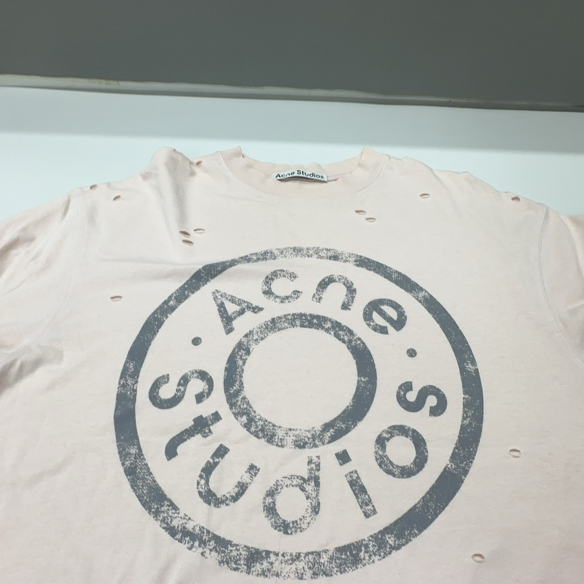 Acne Studios Acne Studios Distressed Logo T-Shirt Size XS Size US XS / EU 42 / 0 - 6 Thumbnail