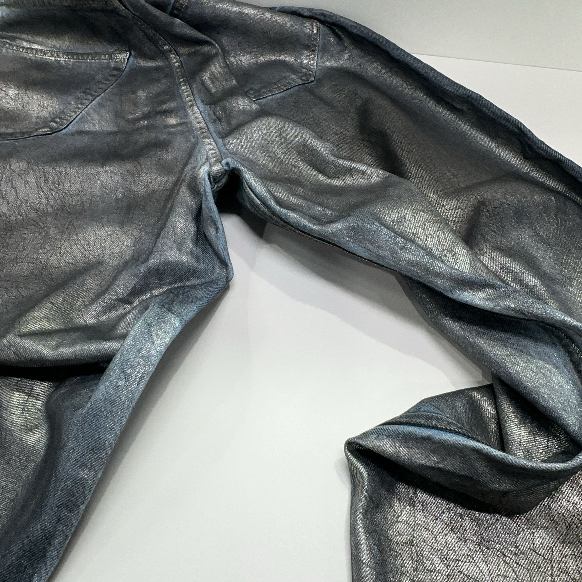 Acne Studios Acne Studios Metallic Coated Jeans Size 28 Size US 28 / EU 44 - 7 Thumbnail