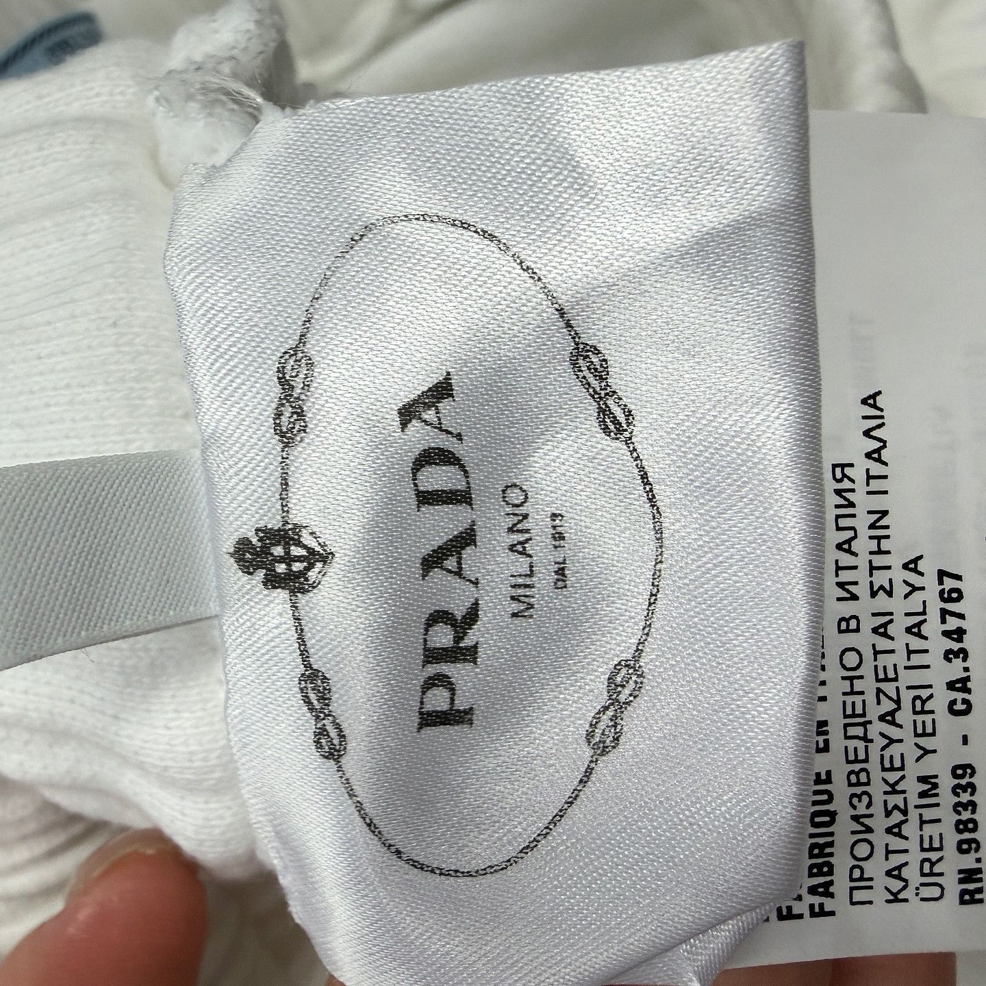Prada Prada Embroidered Cotton Shorts Size M Size 28" / US 6 / IT 42 - 6 Thumbnail