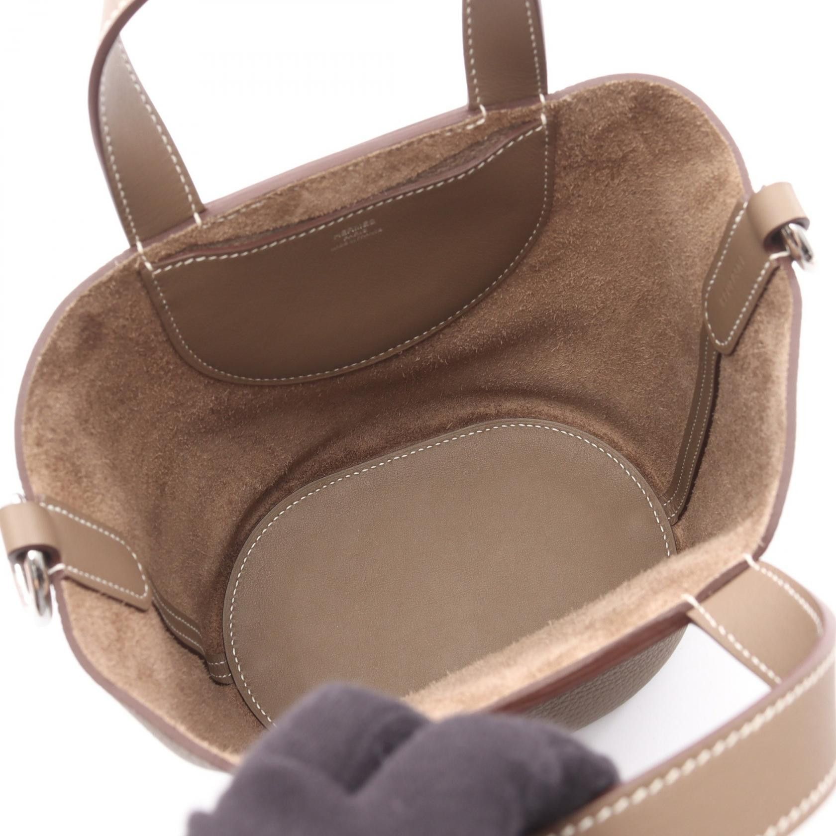 Hermes Hermes Hermes In-The-Loop18 Calfskin Handbag Leather Handbag Stamp W (2024) DUTY FREE for USA Size ONE SIZE - 3 Thumbnail
