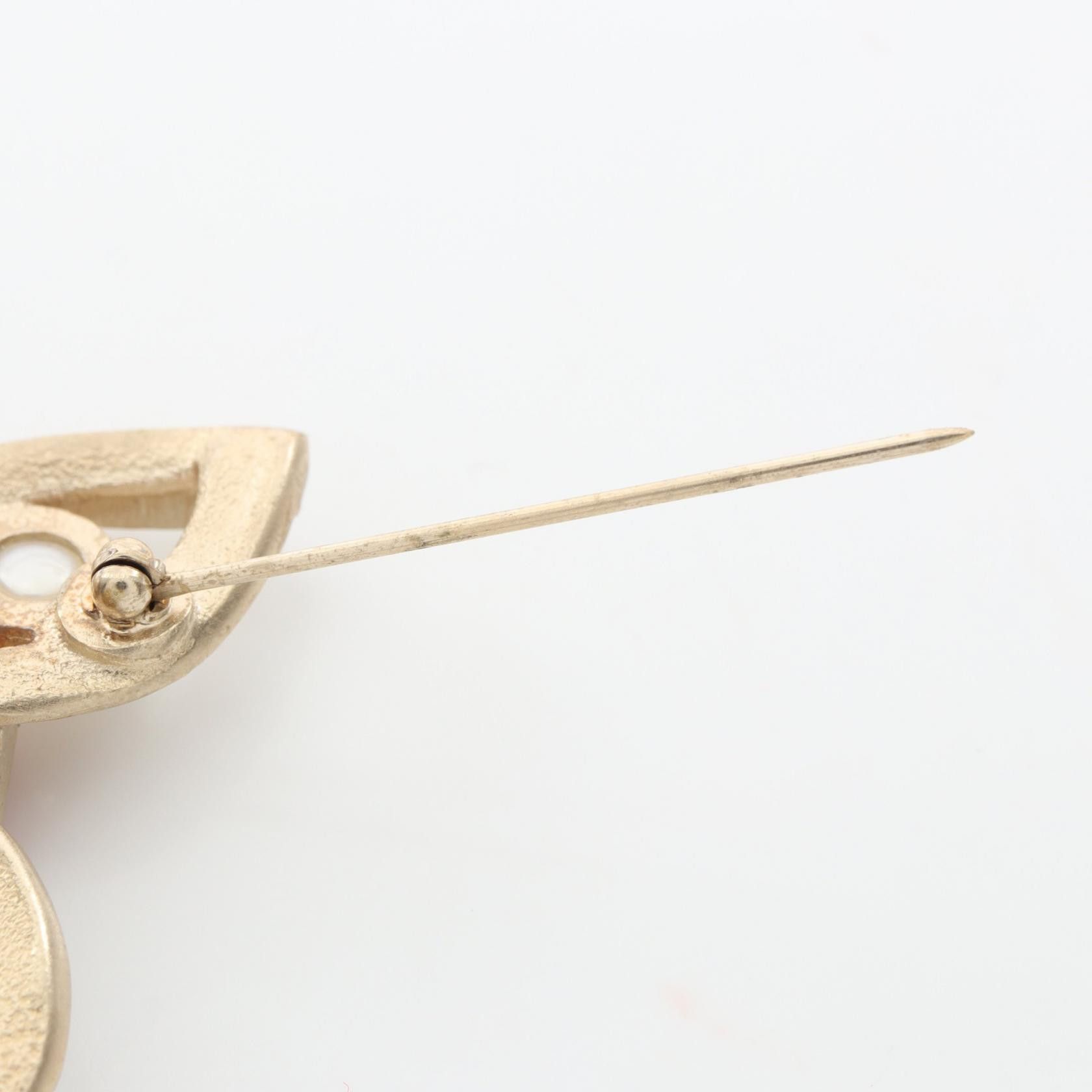 Chanel Chanel Chanel Coco Mark Butterfly Brooch Metal Brooch DUTY FREE for USA Size ONE SIZE - 5 Thumbnail