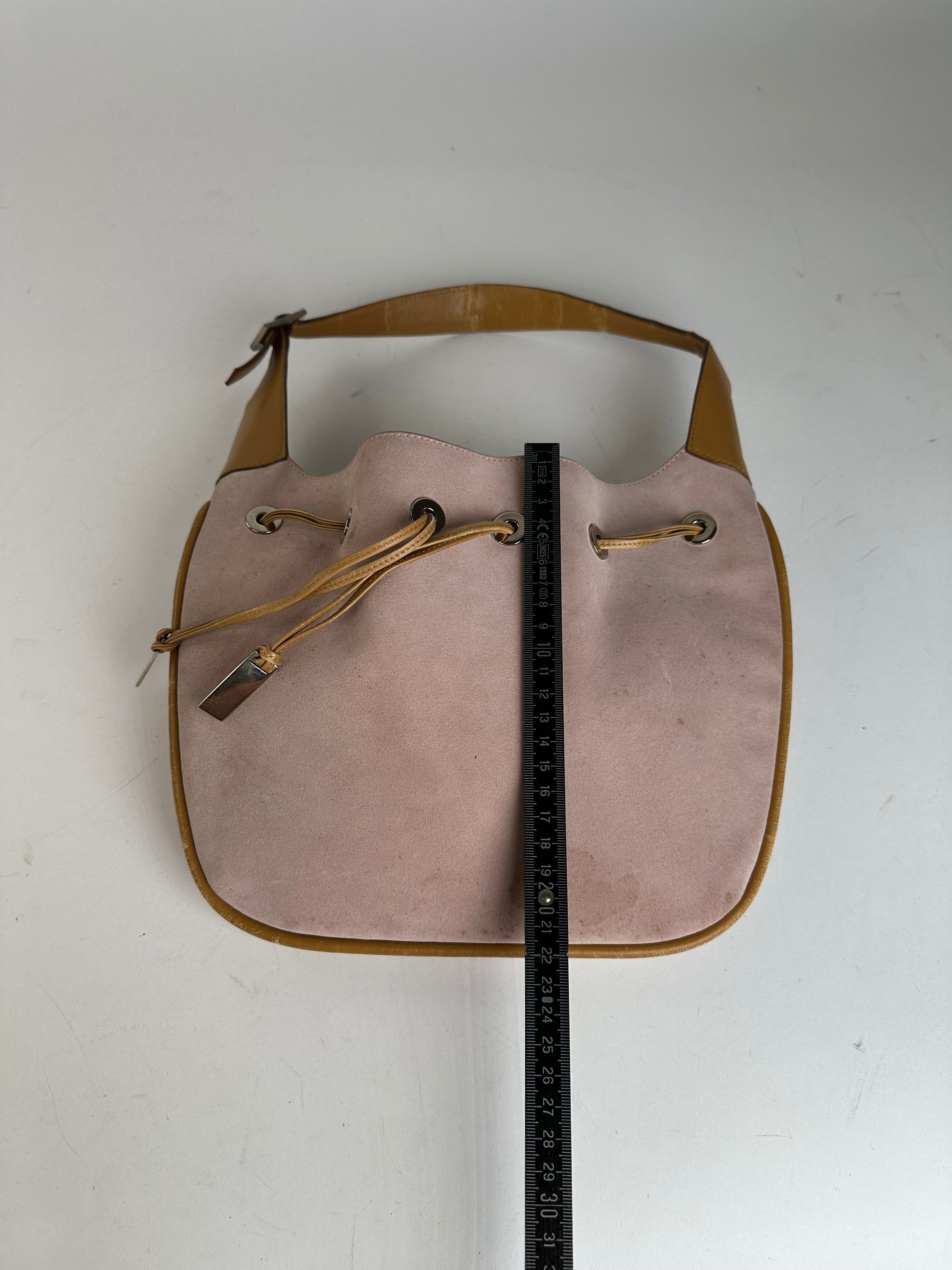 Gucci Pink Suede Hobo Bag with Drawstring Closure Size ONE SIZE - 13 Thumbnail