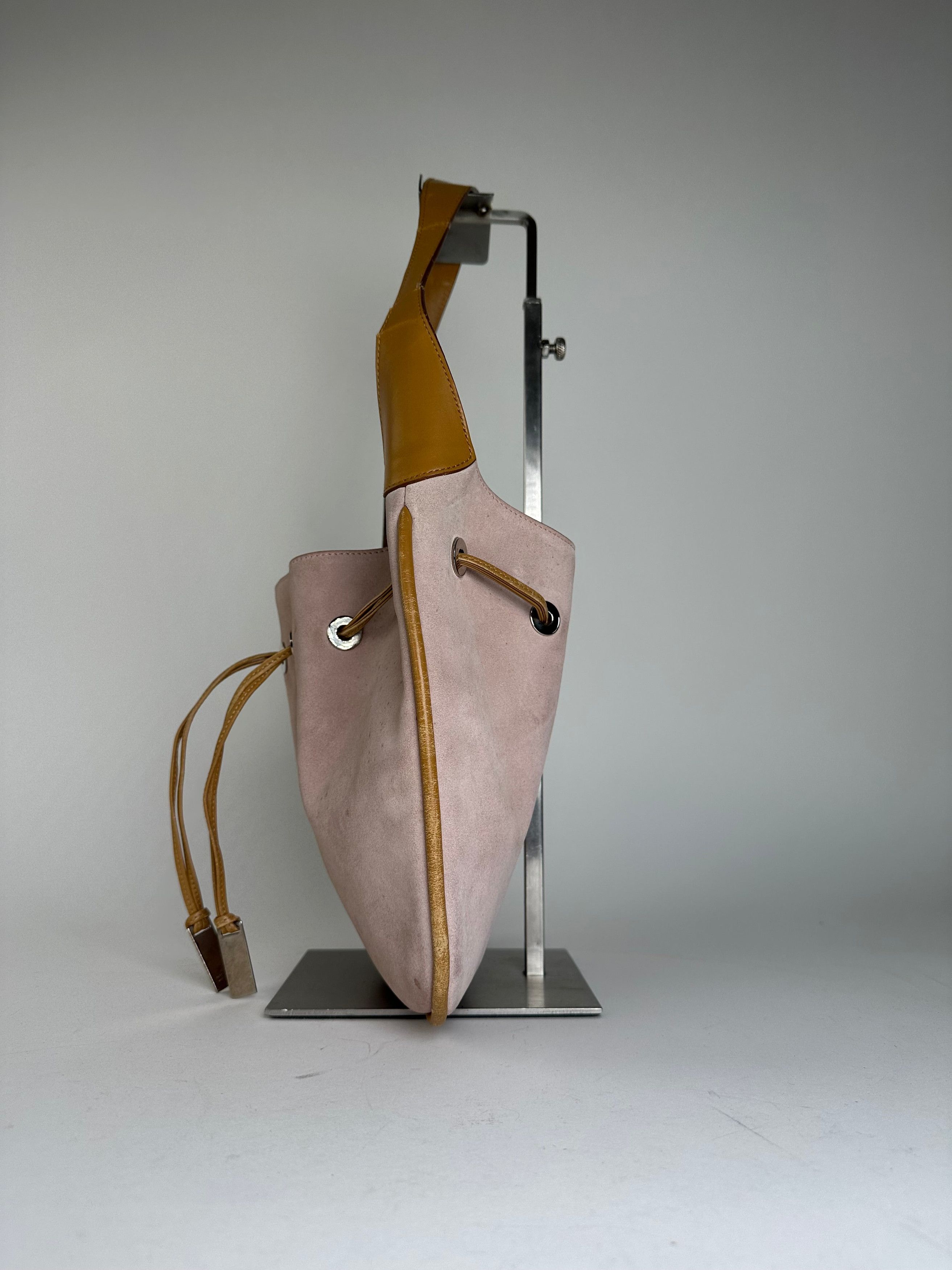 Gucci Pink Suede Hobo Bag with Drawstring Closure Size ONE SIZE - 5 Thumbnail
